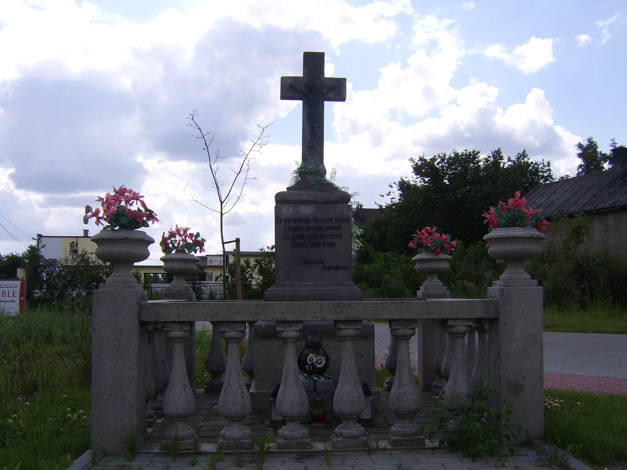 Photo showing: Cross votive in the village Czernikowo