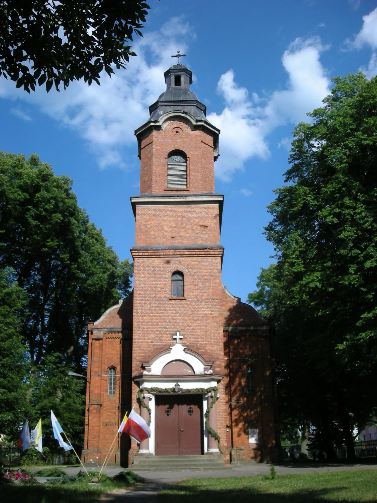 Photo showing: The church in Słupy, Poland.