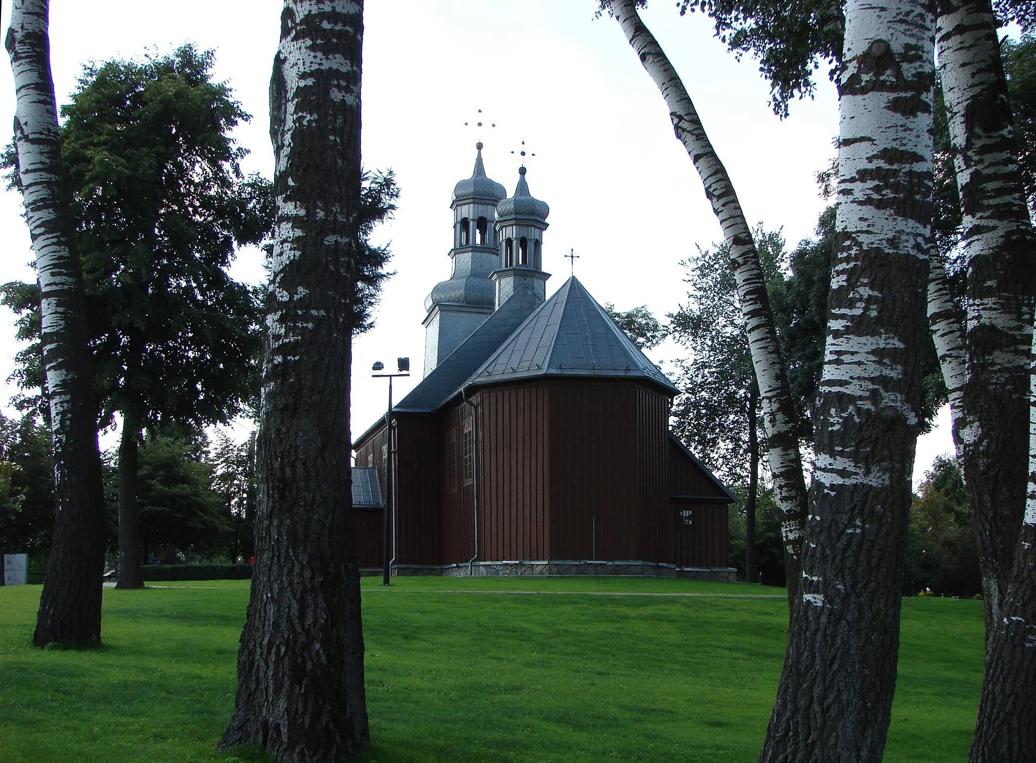 Photo showing: Sędzin, Gmina Zakrzewo, Aleksandrów county, Poland. Wooden church of St. Matthew from 1750.