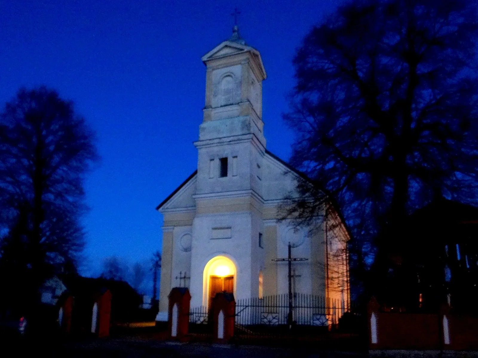 Photo showing: Bronisław. Kościół św. Bartłomieja (1870-76)