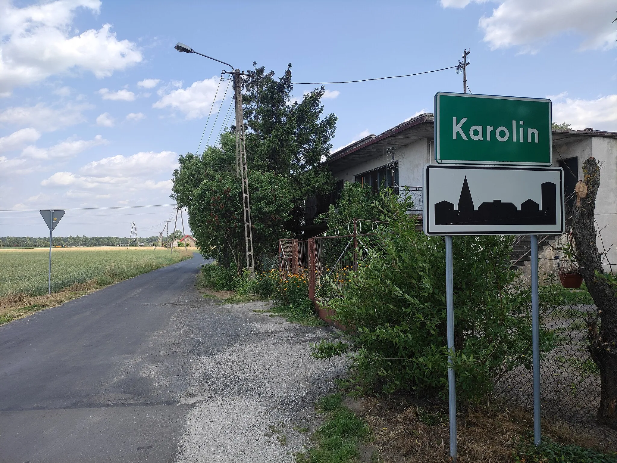 Photo showing: Vesnice Karolin, gmina Osięciny, okres Radziejów, Kujavsko-pomořské vojvodství, Polsko