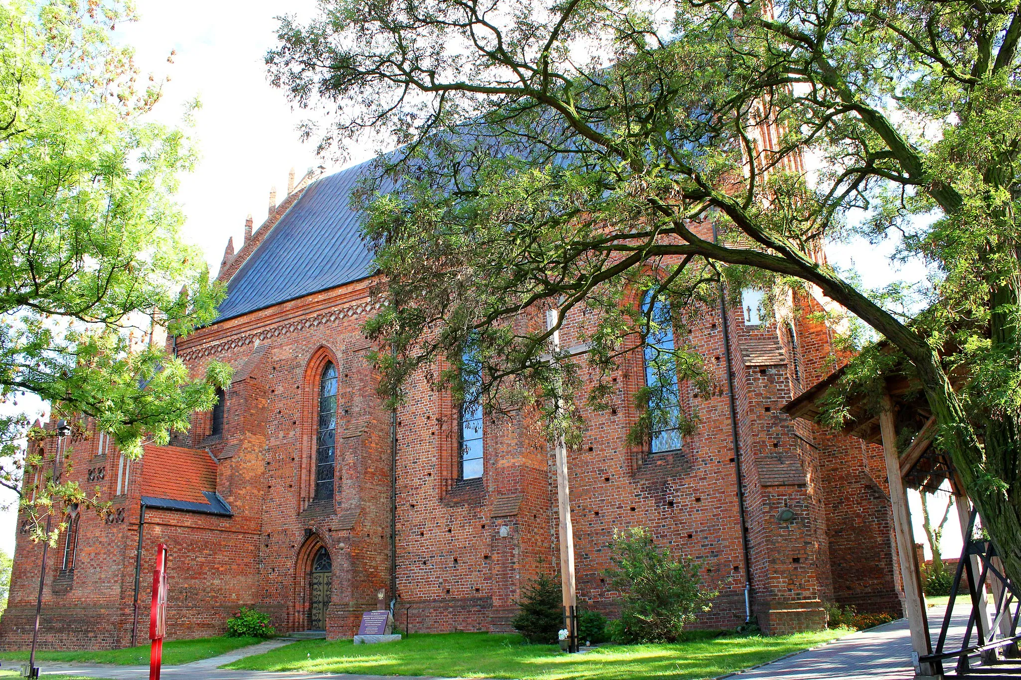 Photo showing: Brześć Kujawski - kościół parafialny p.w. św. Stanisława, XIII, 1909