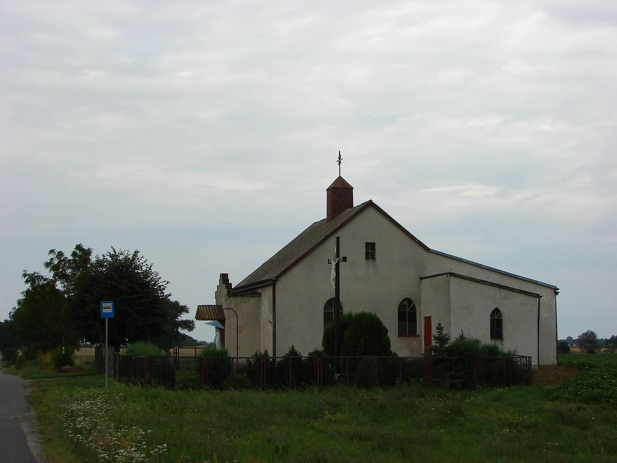 Photo showing: Osiecz Mały, the chapel.