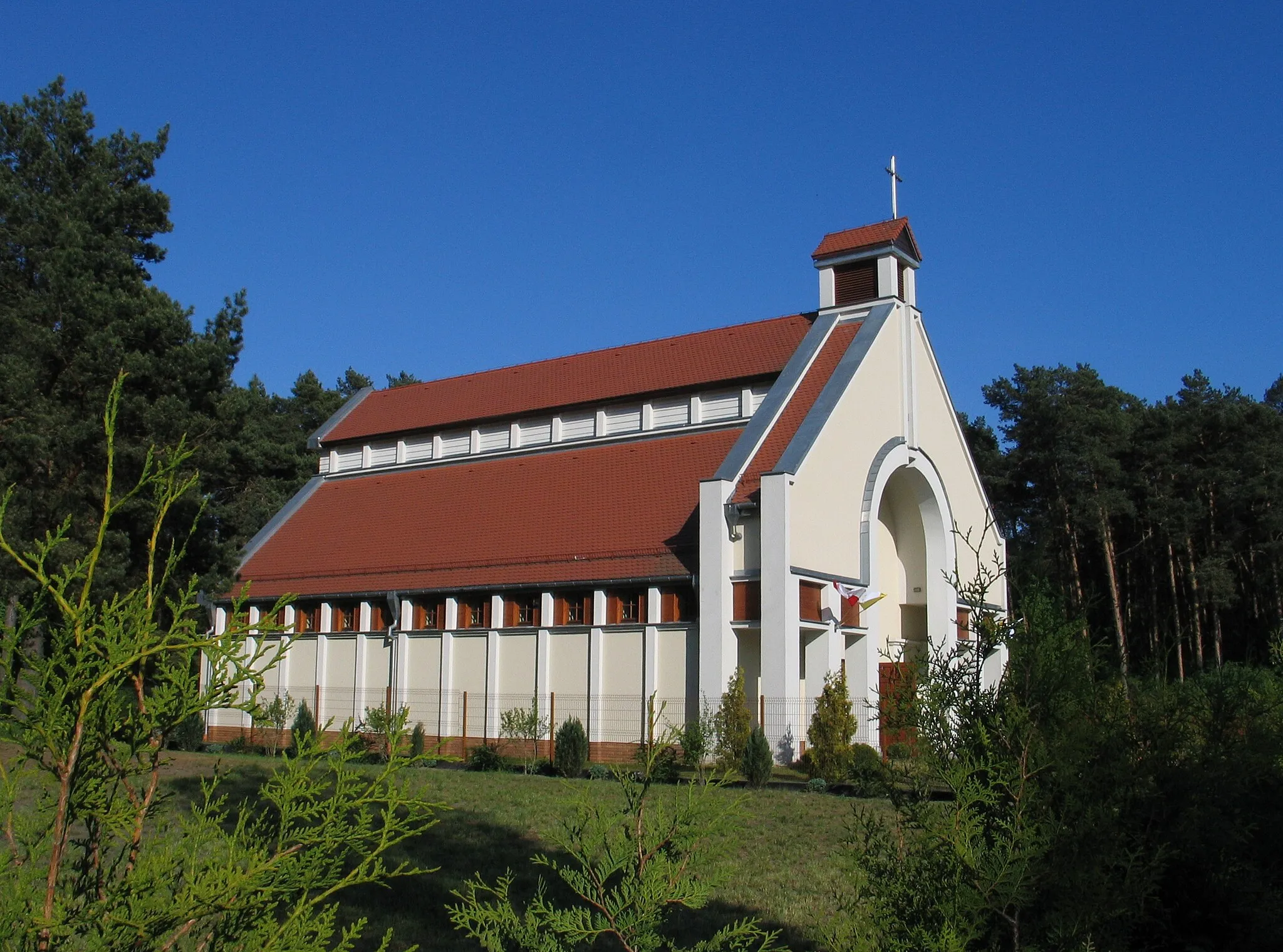 Photo showing: Divine Mercy church in Wieniec-Zdrój, Poland