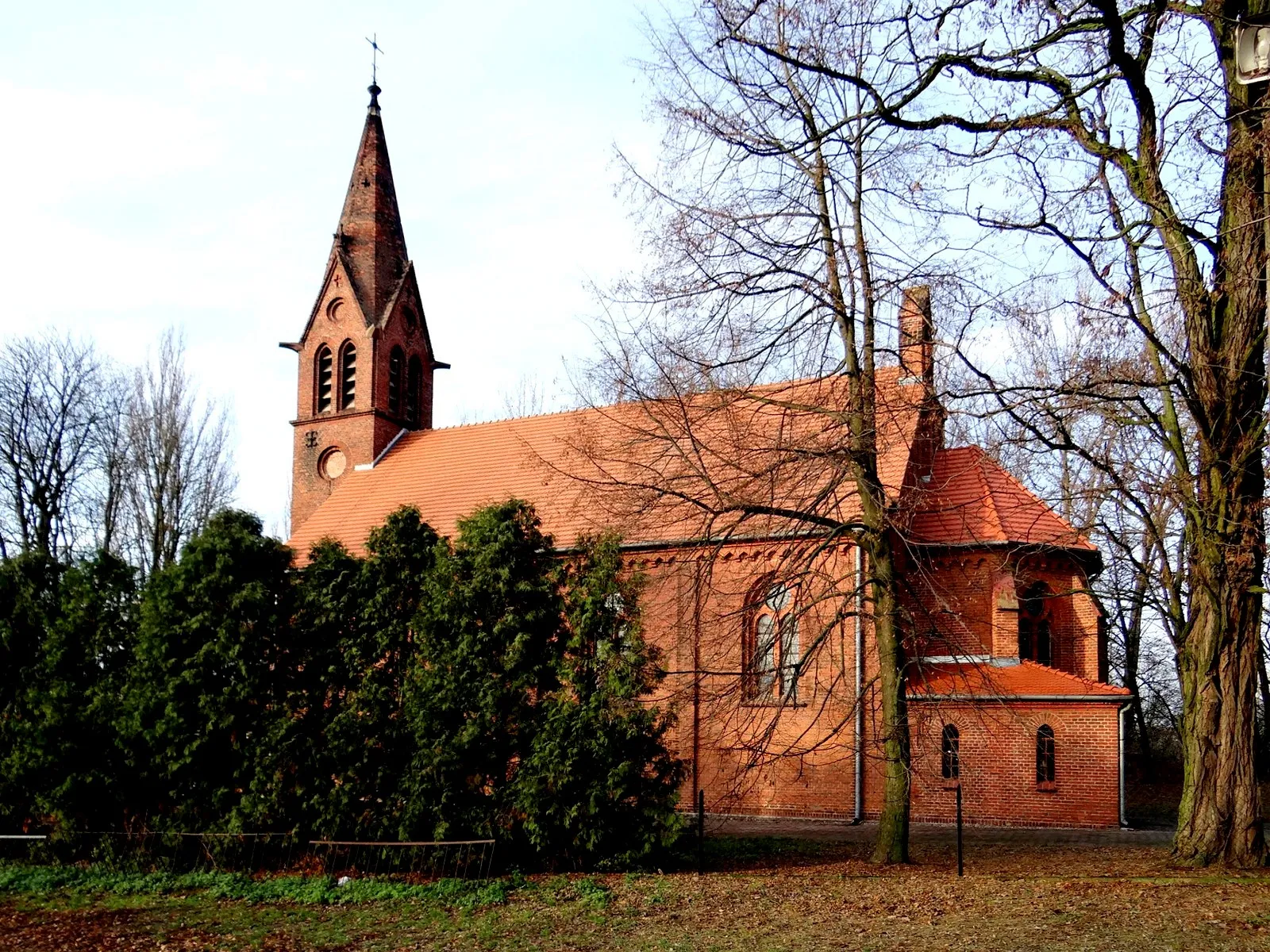 Photo showing: Rzadkwin. Kościół św. Rocha (ok. 1880 r.)