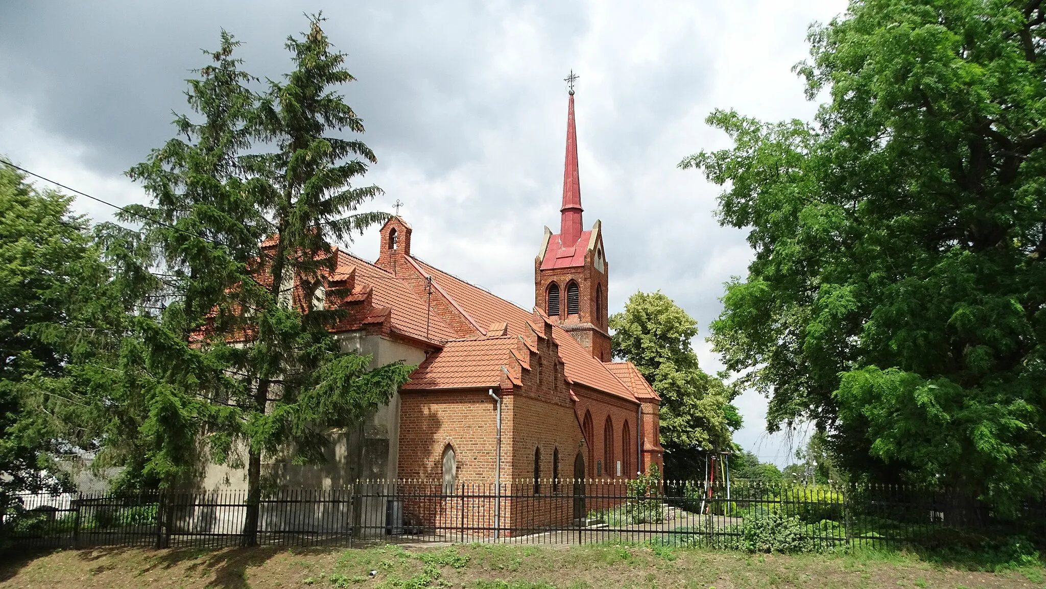 Photo showing: Kościół parafialny św. Wojciecha w Stodołach