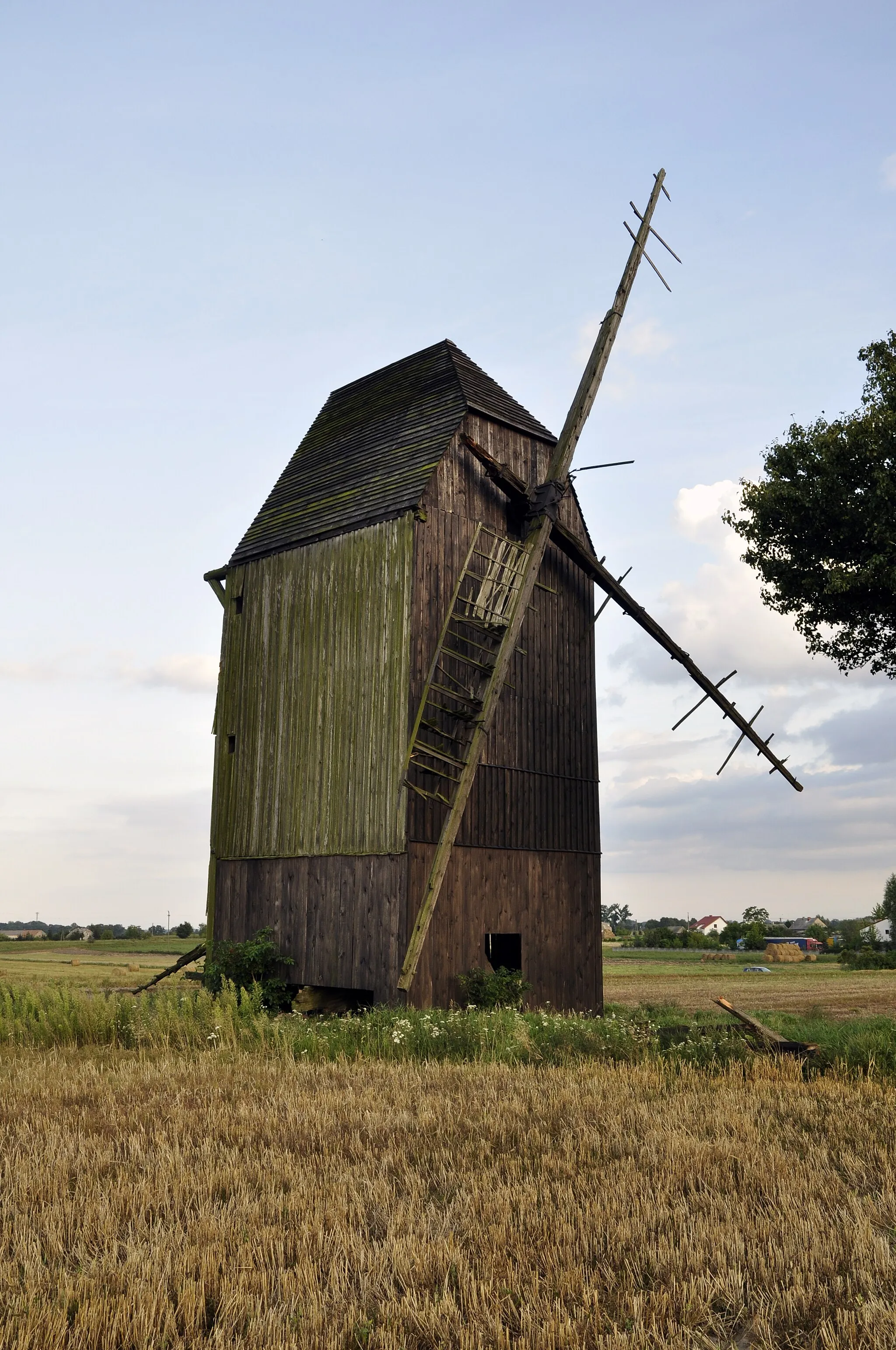 Photo showing: Chrosno - wiatrak „koźlak”, drewn., XIX w.