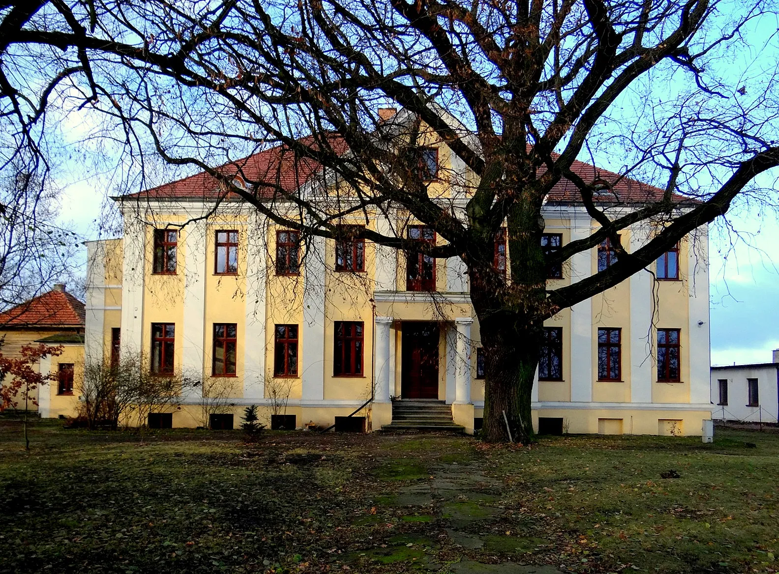 Photo showing: Łojewo. Pałac (XIX-XX w.)