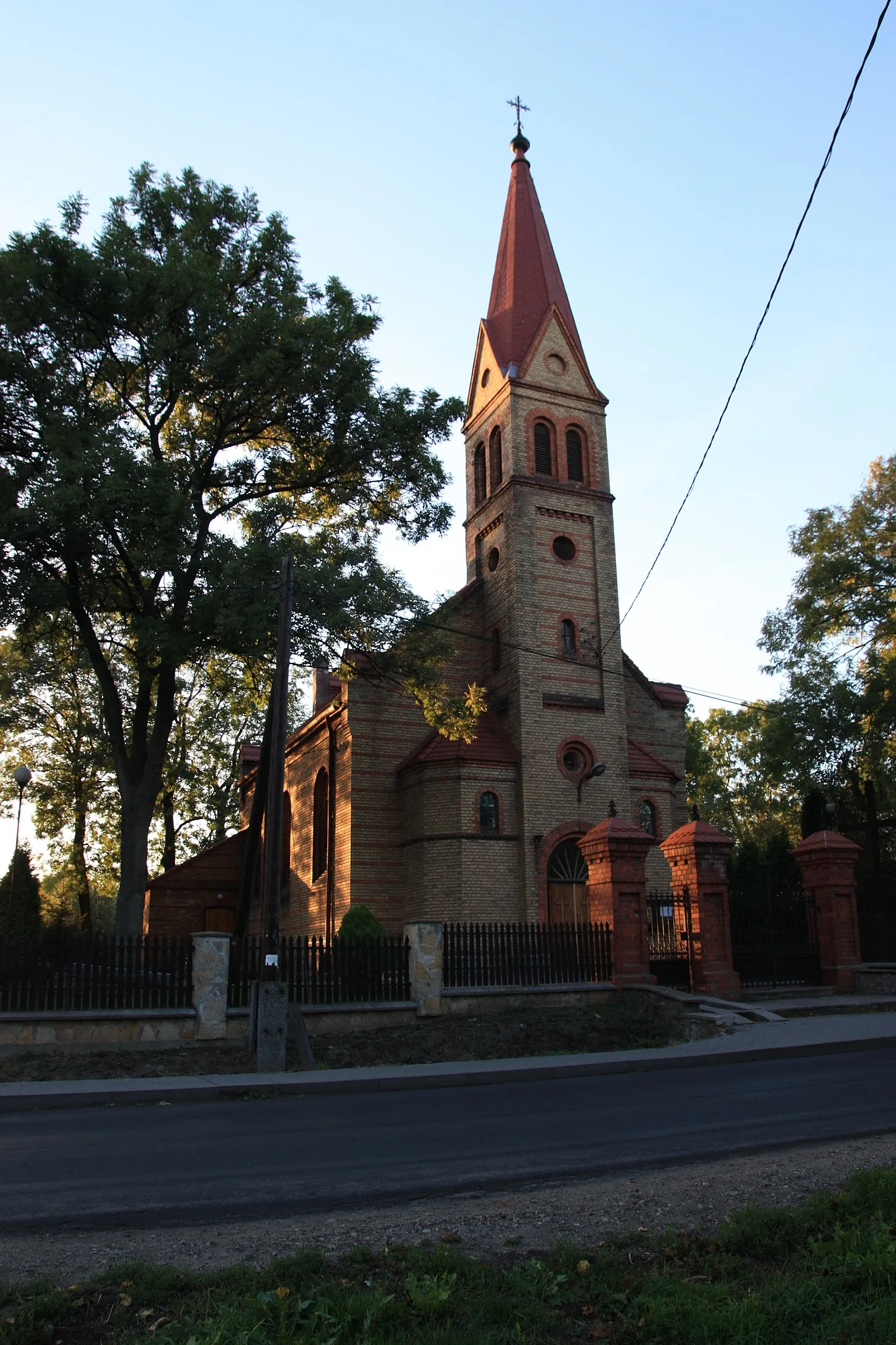 Photo showing: Orłowo - kościół par. pw. św. Elżbiety, XVIII w., 1858; cmentarz kościelny