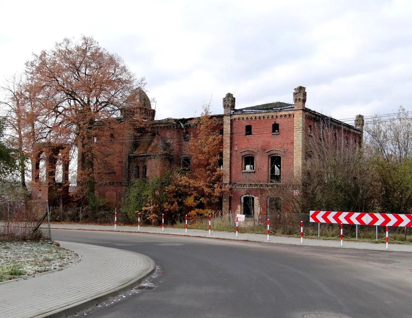 Photo showing: Rybitwy. Ruina dworu z przełomu XIX i XX wieku