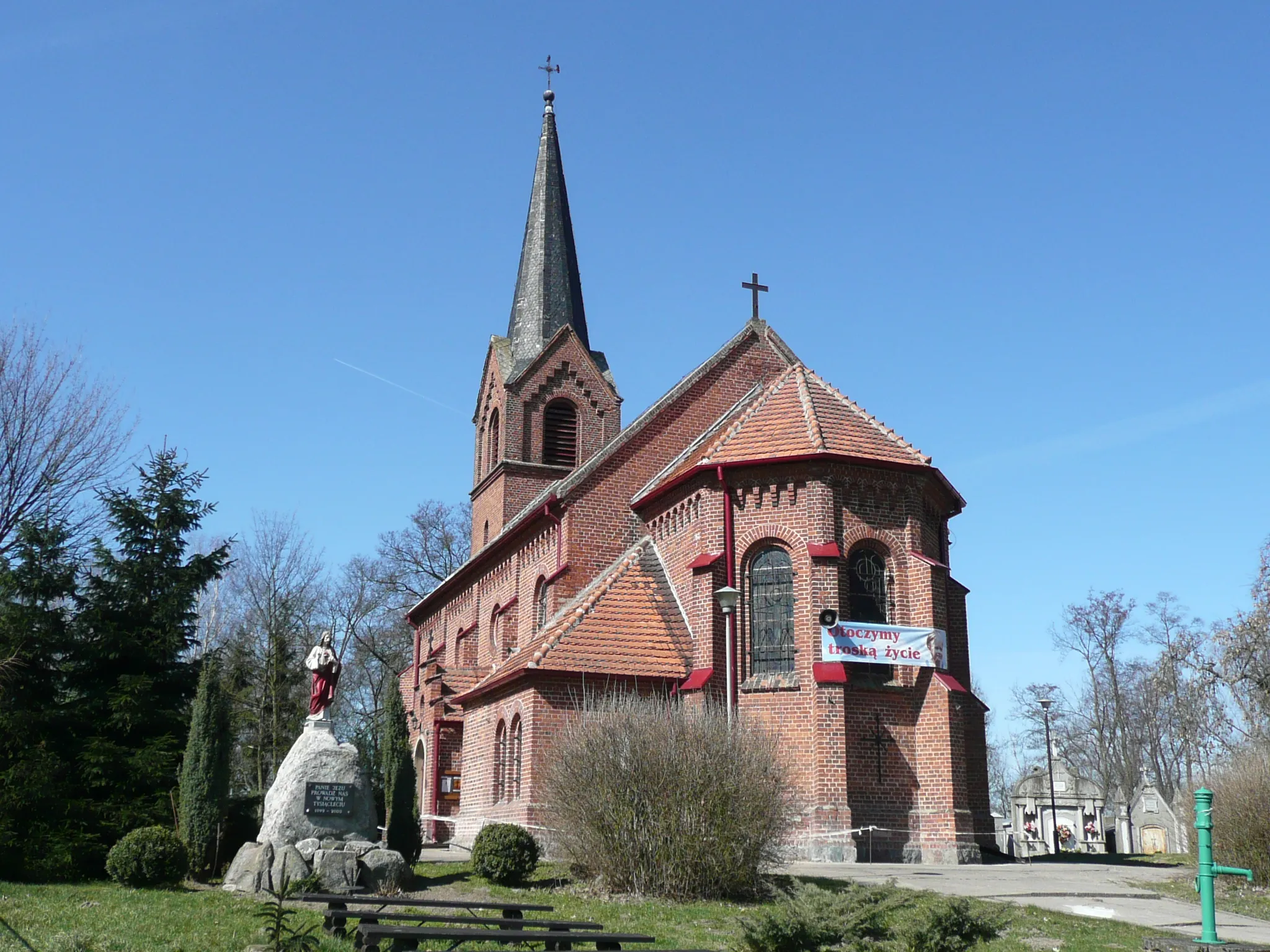 Photo showing: The church in Wenecja, Poland.