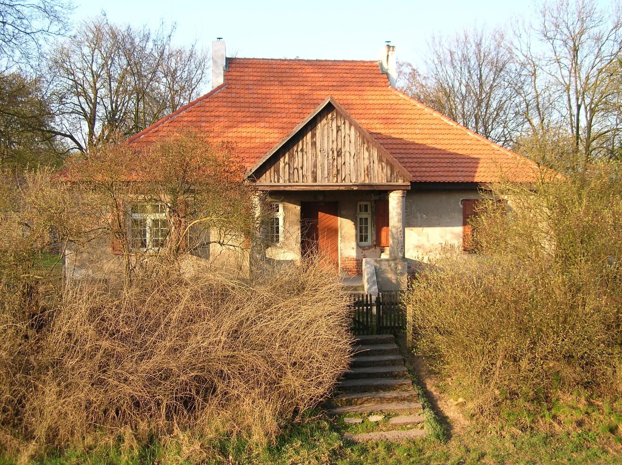 Photo showing: Manor house in Linowiec