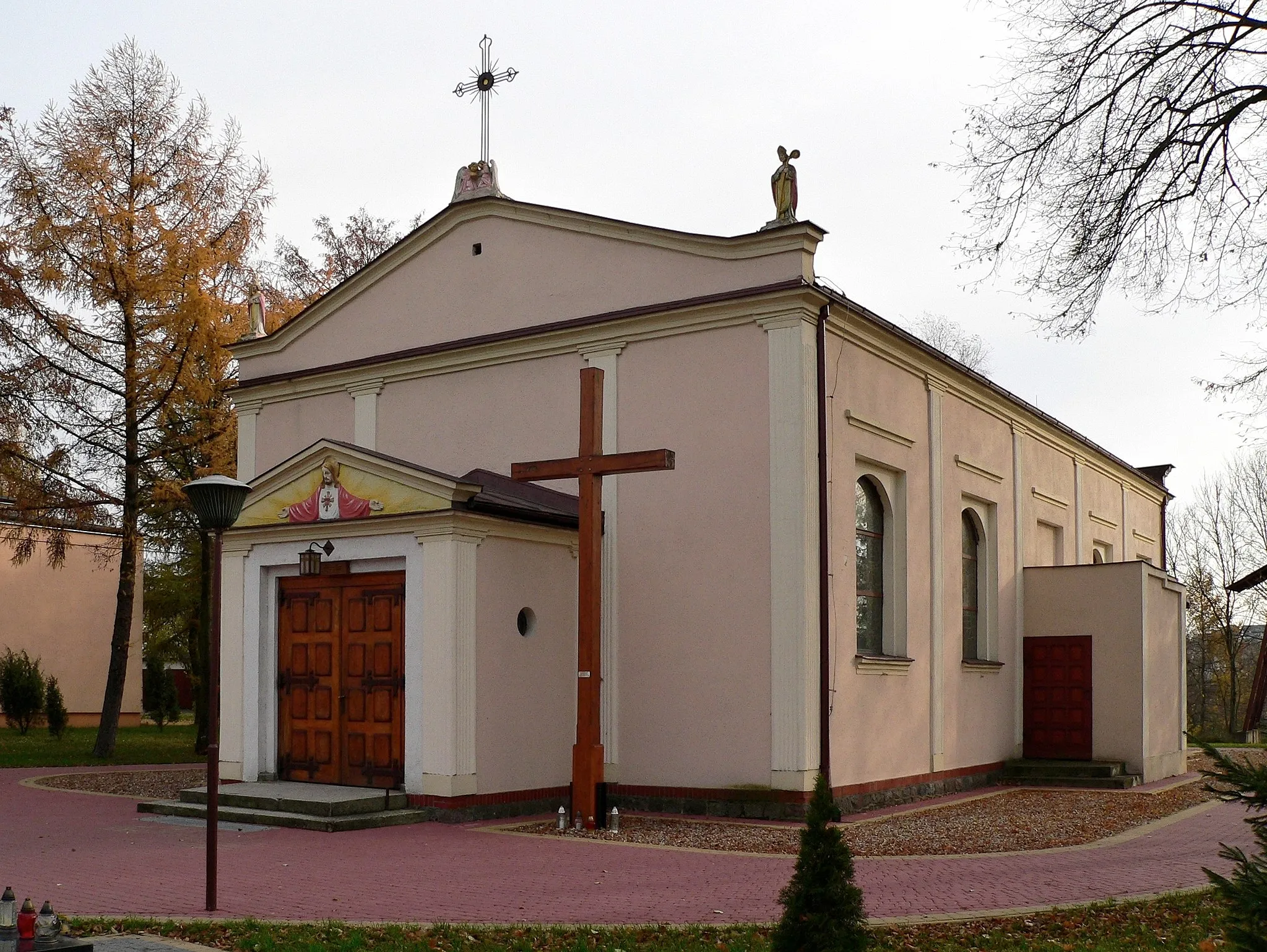 Photo showing: Kościół św. Stanisława  Biskupa i Męczennika w Lubiczu Dolnym, woj. kujawsko-pomorskie.