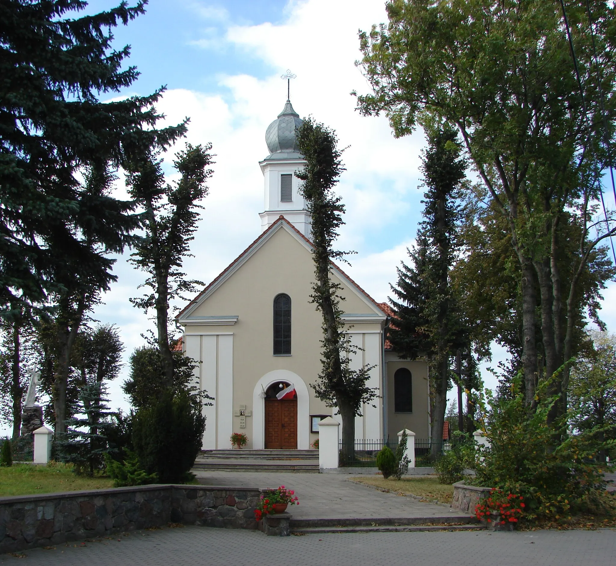 Photo showing: Łążyn, Gmina Obrowo, parish church of Saints Peter and Paul, built 1848
