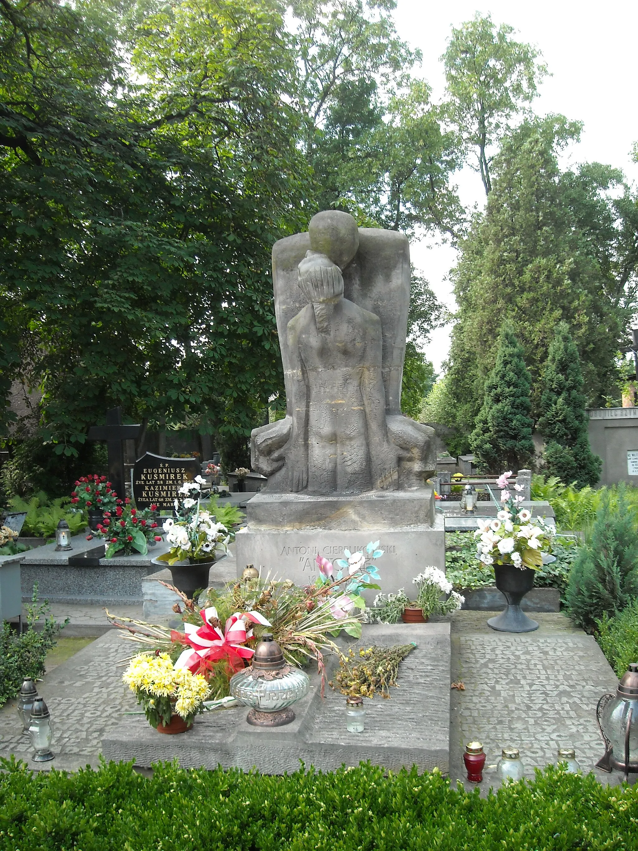 Photo showing: Pomnik na grobie Antoniego "Antoine" Cierplikowskiego