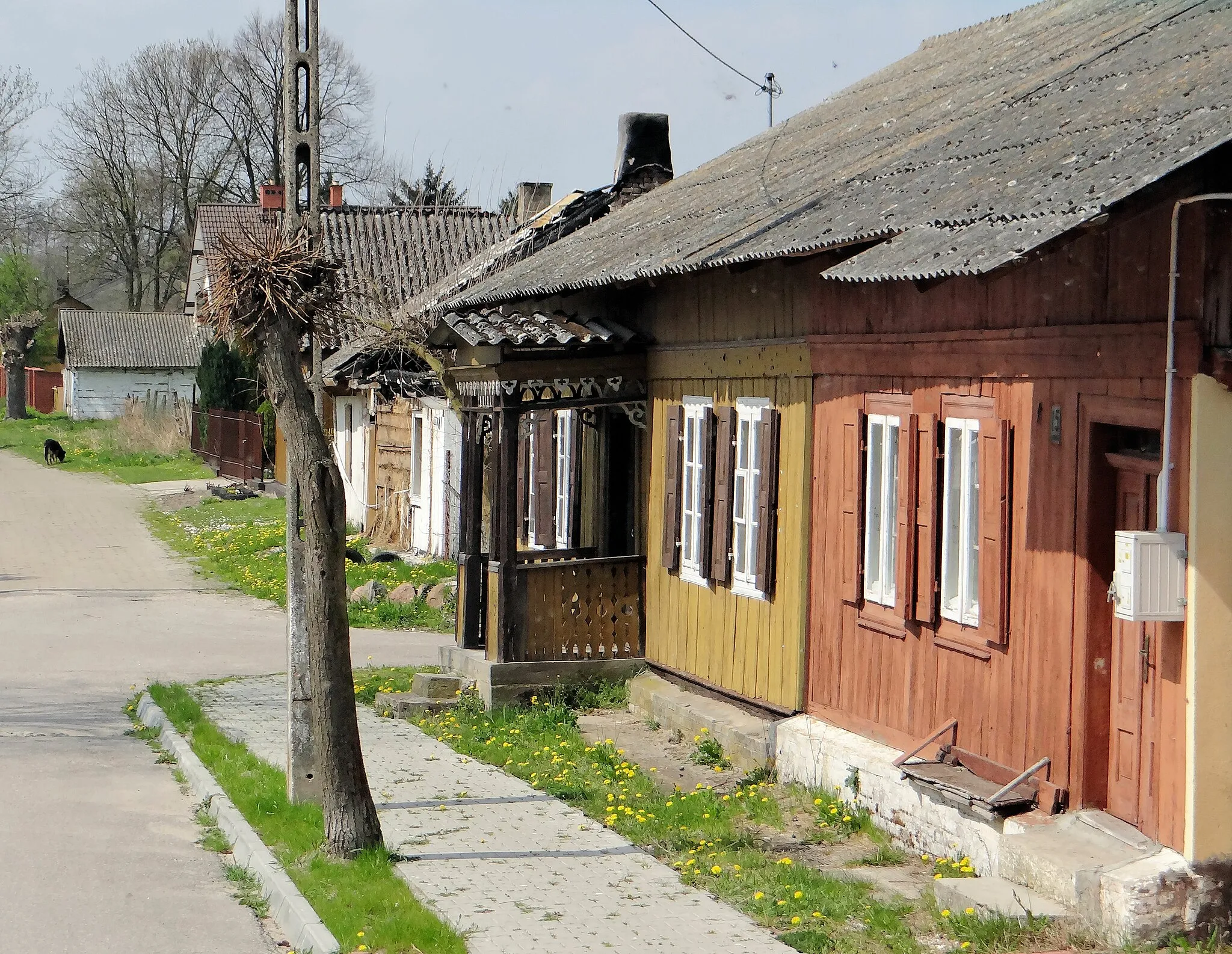 Photo showing: Wyśmierzyce - regional wooden buildings in Zapilicze