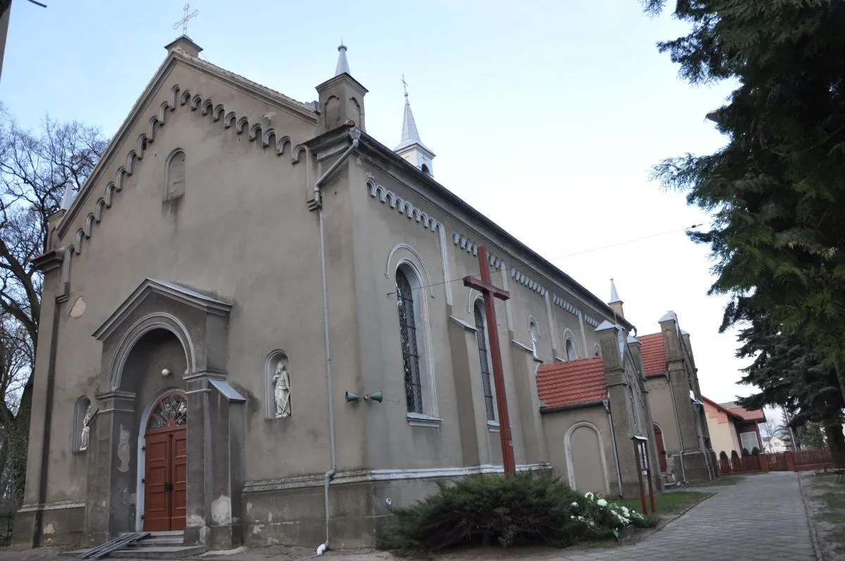 Photo showing: Kościół w Siemianicach 2012