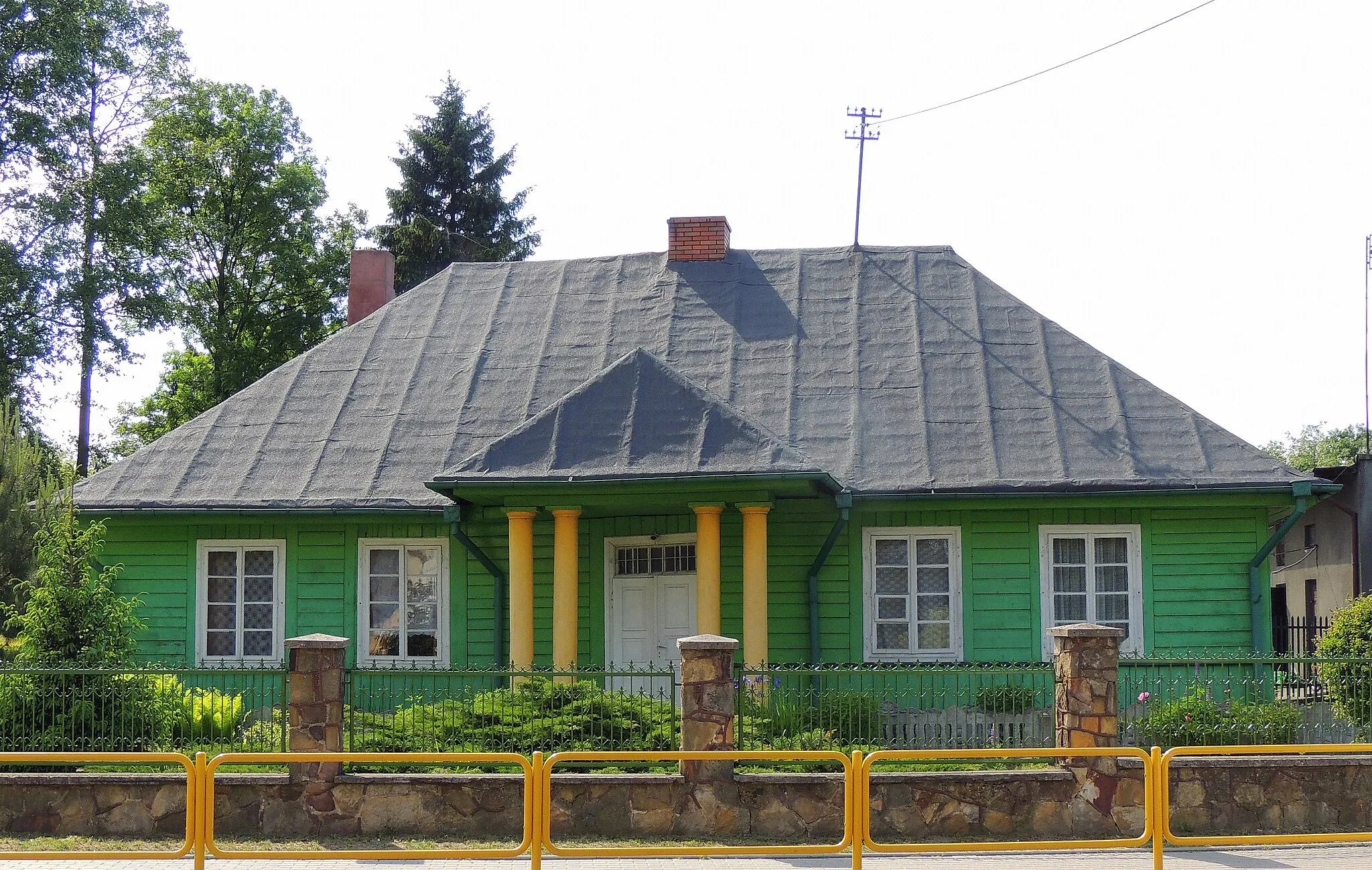 Photo showing: plebania, ob. dom parafialny
Ujazd, Ujazd