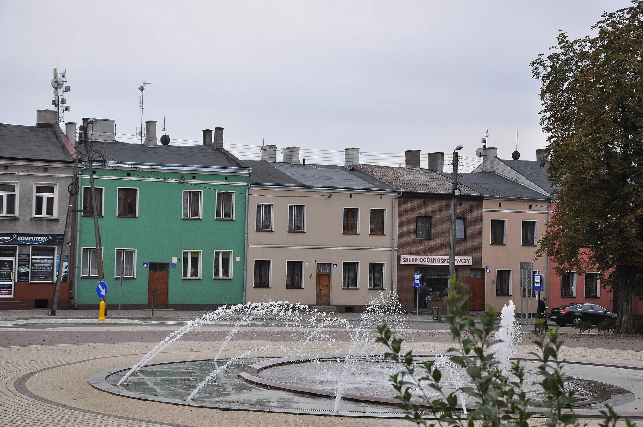 Photo showing: Kamieniczki w centrum miasta. XIX wieczna zabudowa śródmiejska.