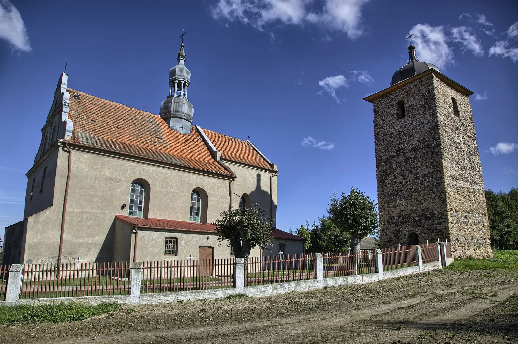 Photo showing: Krzyworzeka - kościół śś. Piotra i Pawła, XIII, XVIII