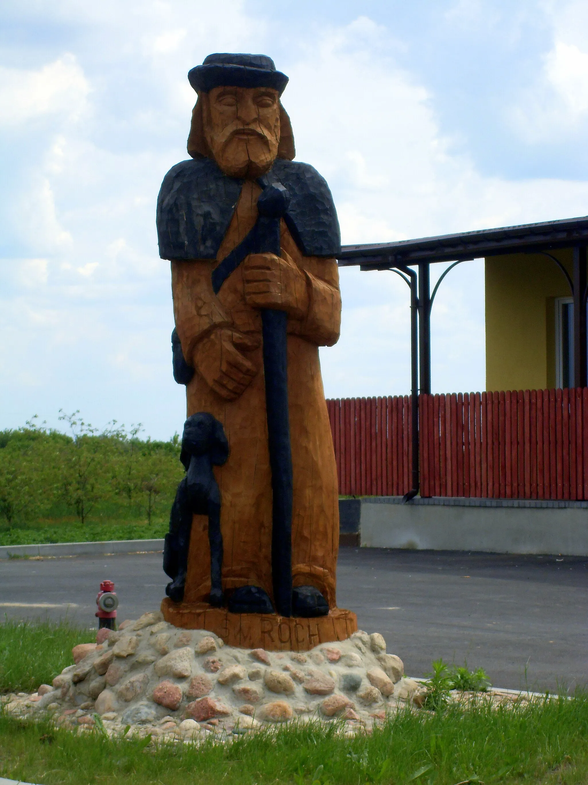 Photo showing: Drewniany pomnik świętego Rocha w Regnowie