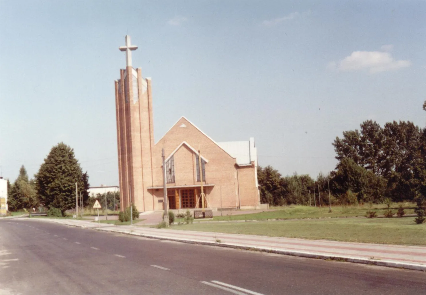 Photo showing: New church in Czerniewice