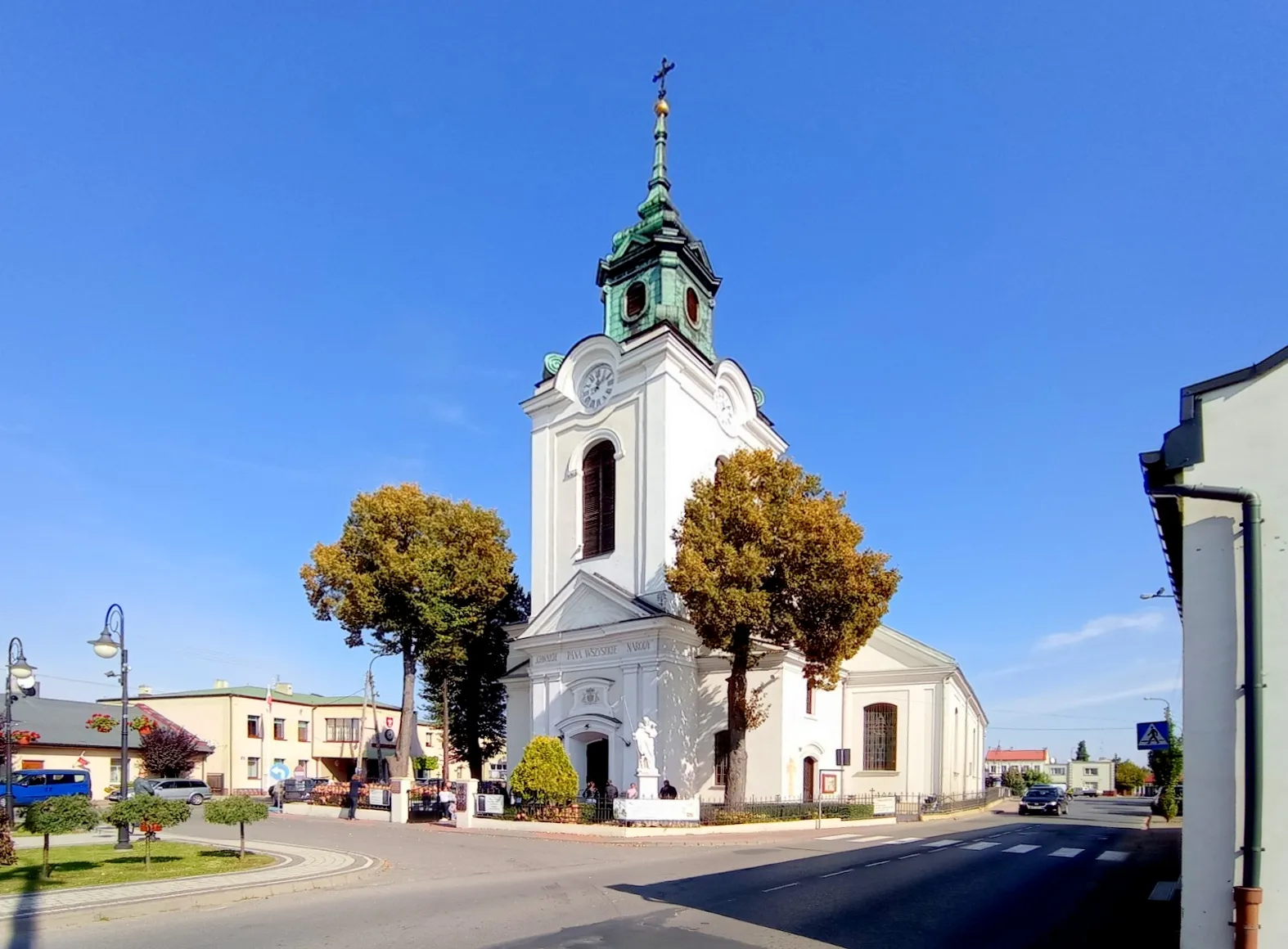 Photo showing: Wolbórz. Rynek. Kościół św. Mikołaja