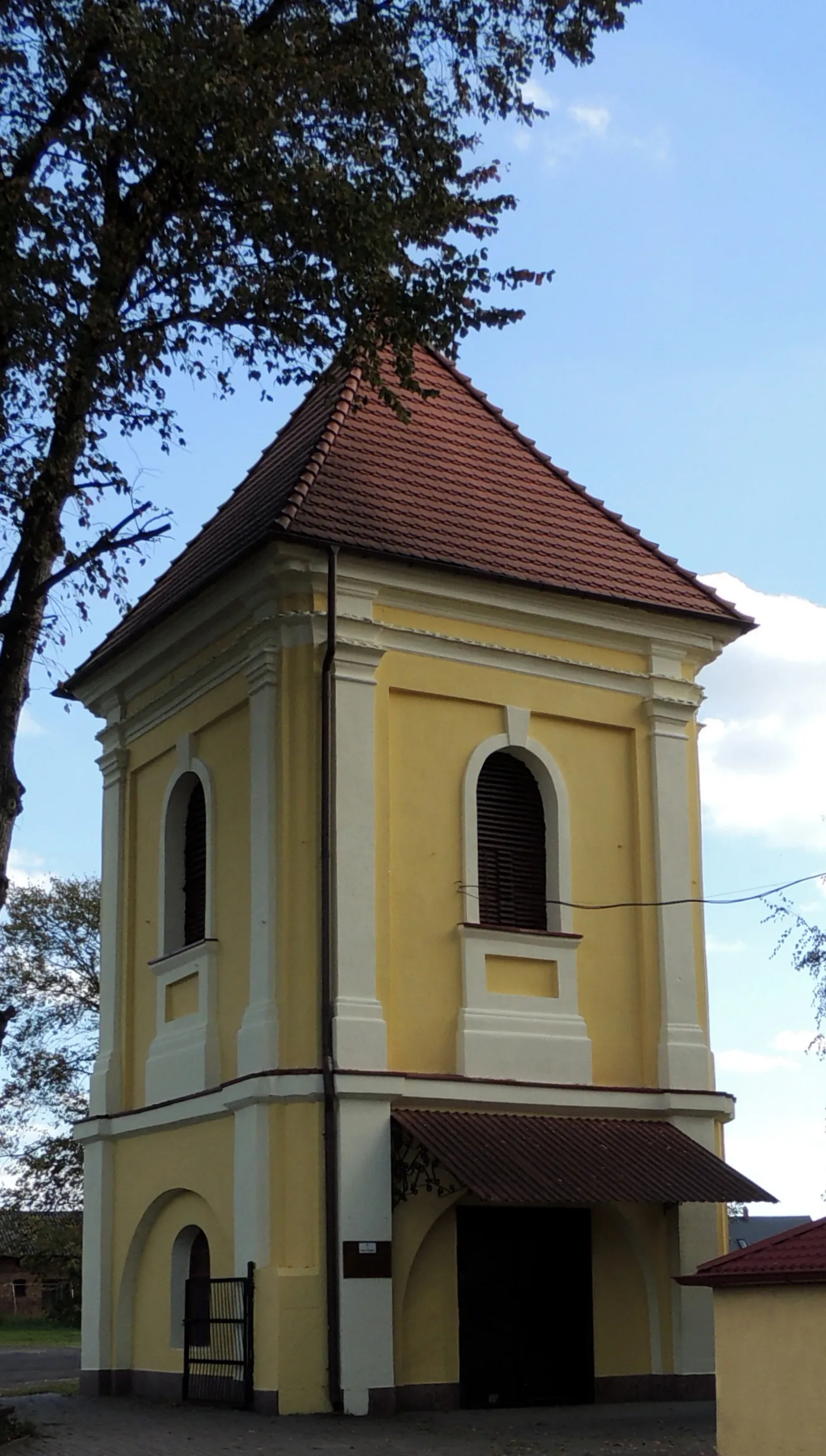 Photo showing: dzwonnica kościóła par. pw. NMP