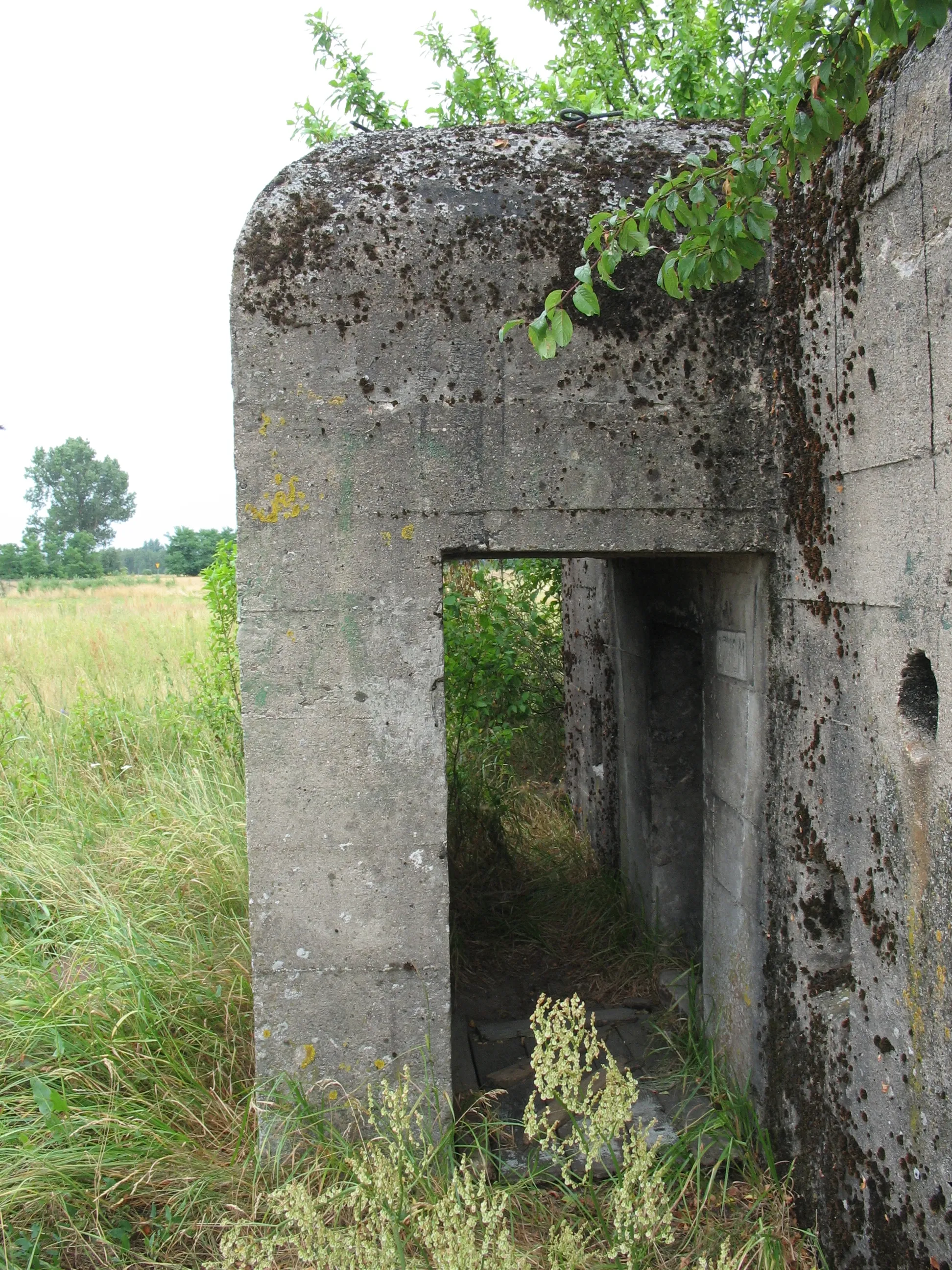 Photo showing: Schrony Armii Łódź (widoczna przelotnia) - Lubiec.