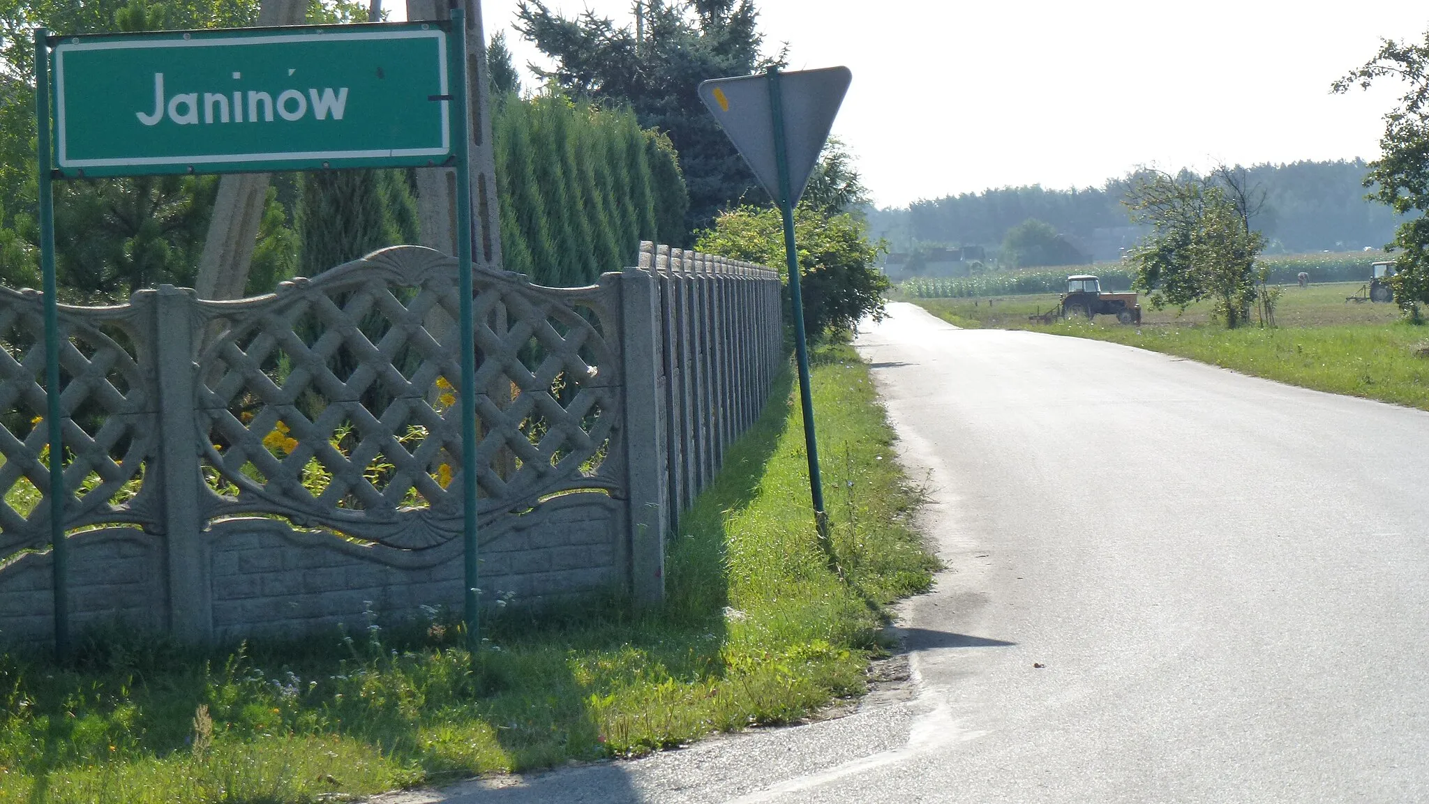 Photo showing: Janinów - wieś w Polsce, województwie łódzkim, powiecie tomaszowskim, gminie Rokiciny