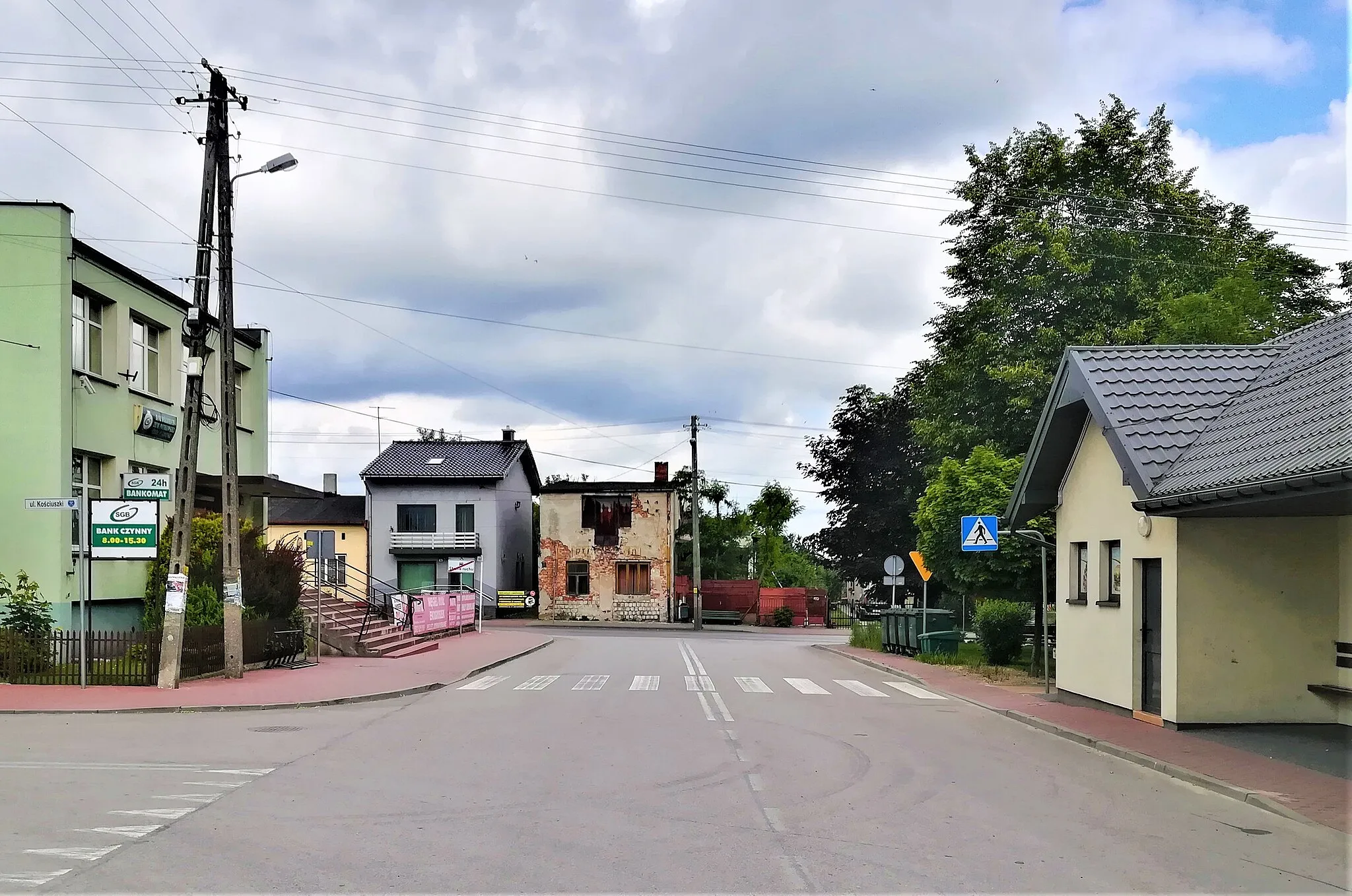 Photo showing: Kamieńsk - rynek i okolice w 2020 r.