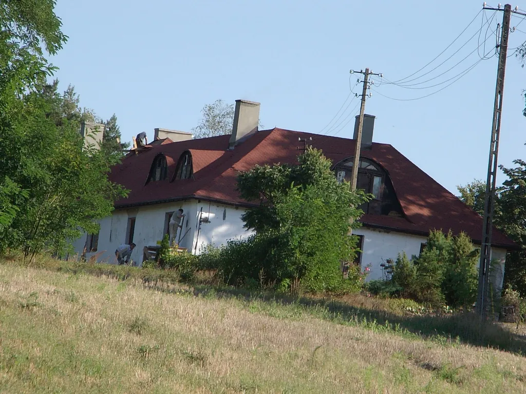 Photo showing: Dwór w Starych Skoszewach koło Łodzi.
Manor house in Stare Skoszewy near Łódź.

Bogdan Janus, Łódź, Poland