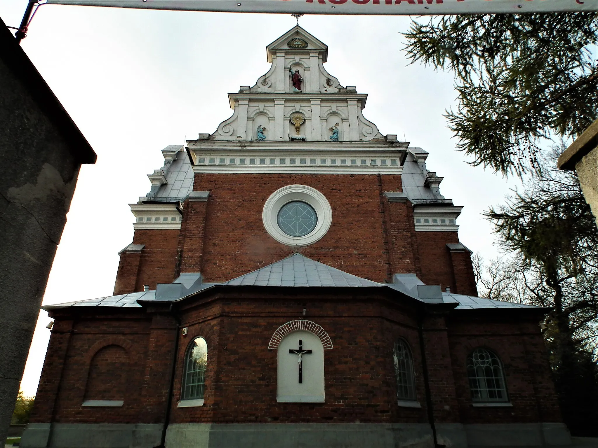 Photo showing: Kościół Wszystkich Świętych w Bełdowie.