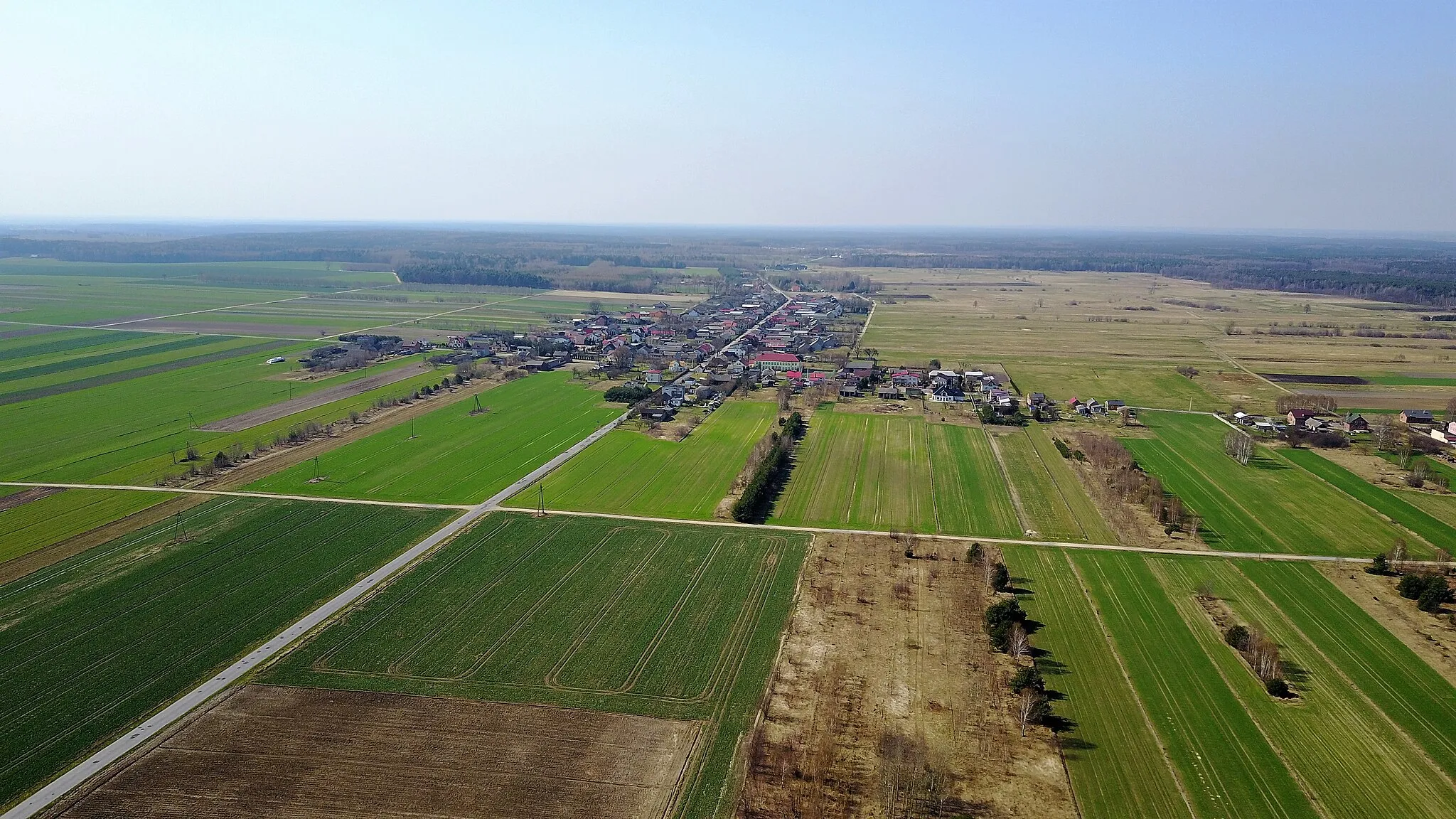 Photo showing: widok od strony wsi Widzów