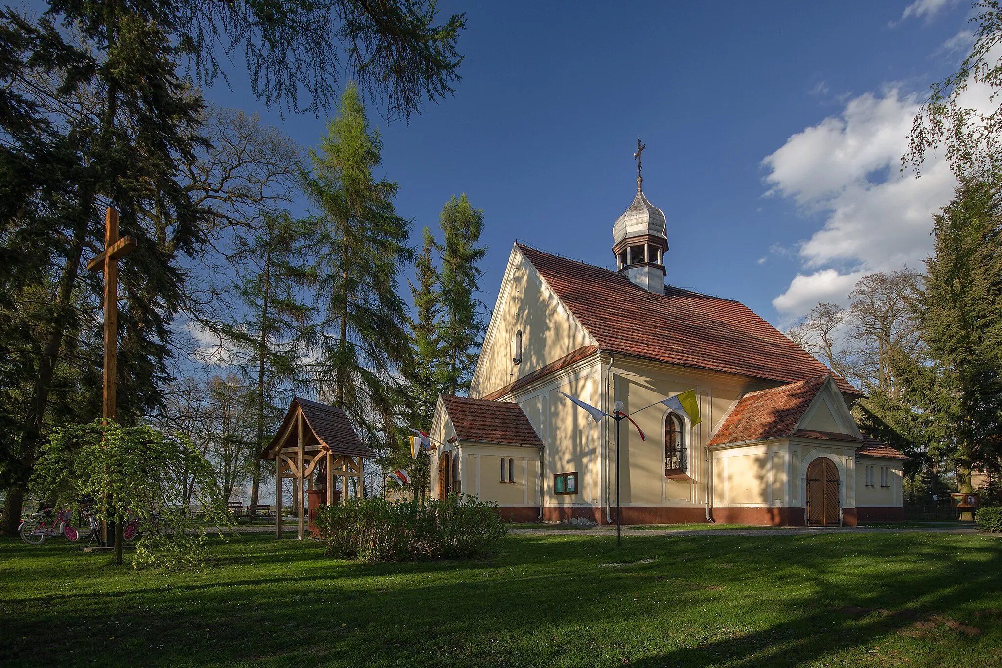 Photo showing: Kościół św. Idziego Opata, Domasłów, pow. kępiński, woj. wielkopolskie