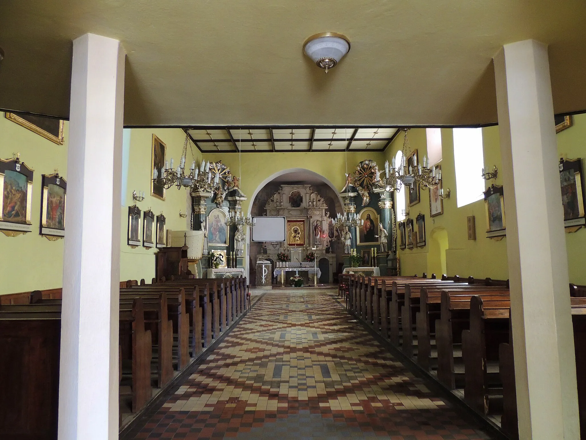 Photo showing: Church of the Assumption of the Virgin Mary in Marzenin