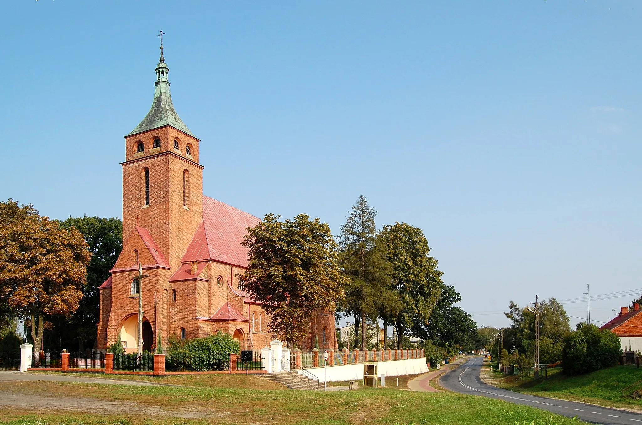 Photo showing: Church in Brzeźnica, Masovian Voivodeship, Poland.