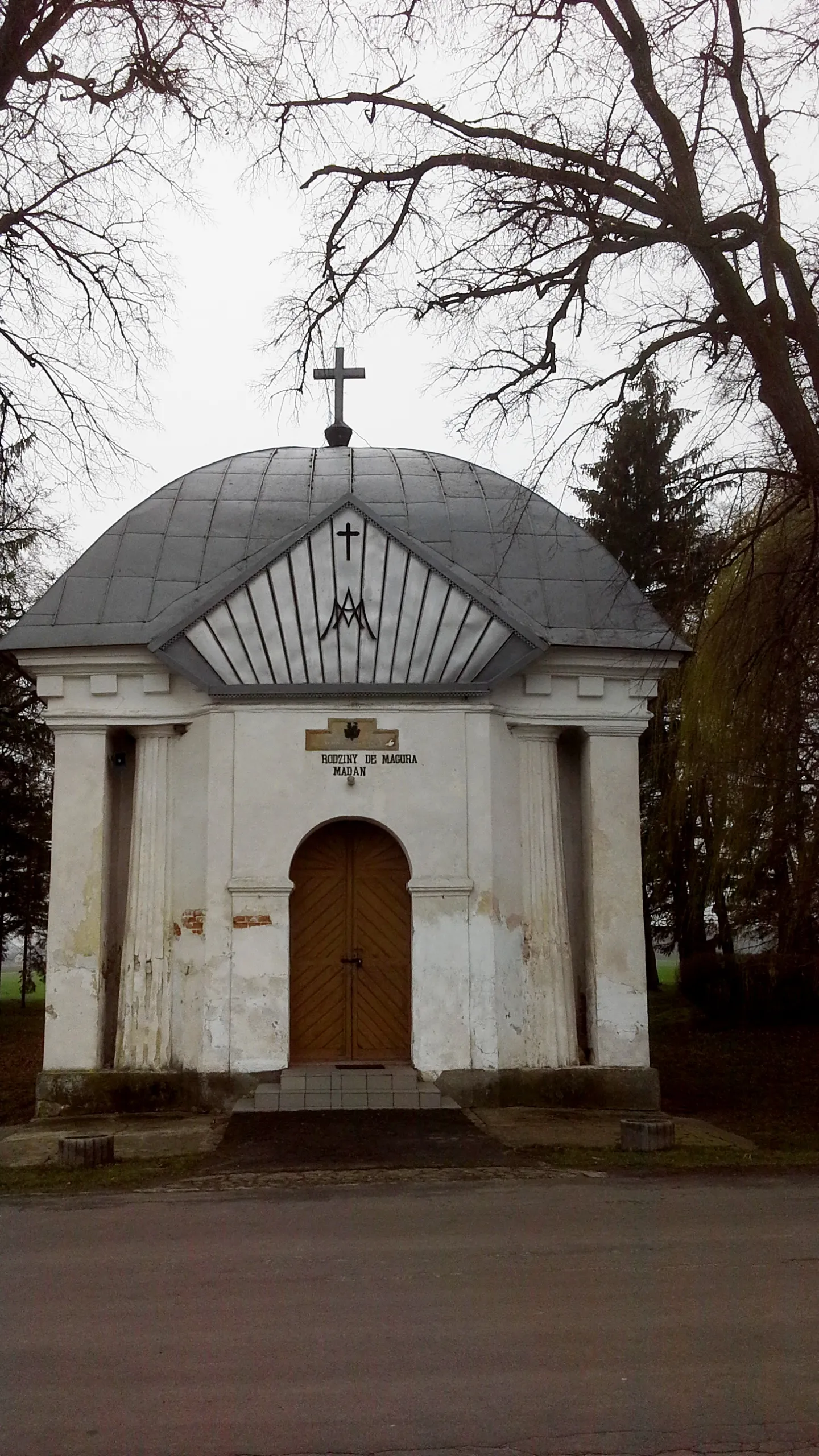 Photo showing: Kaplica rodzinna, ob. kościół filialny w Mienianach