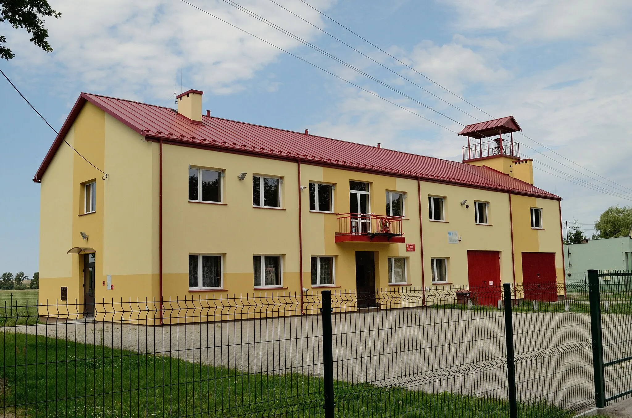 Photo showing: Hasičská zbrojnice v obci Białowola, Polsko