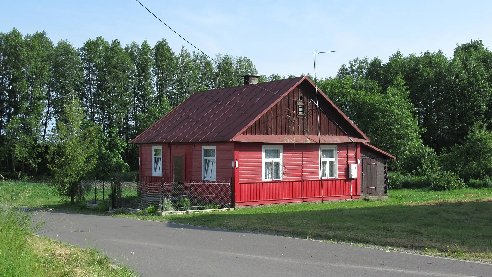 Photo showing: Stare Buczyce (gm. Janów Podlaski, pow. bialski, woj. lubelskie, Polska). Drewniany dom na południowym krańcu wsi.