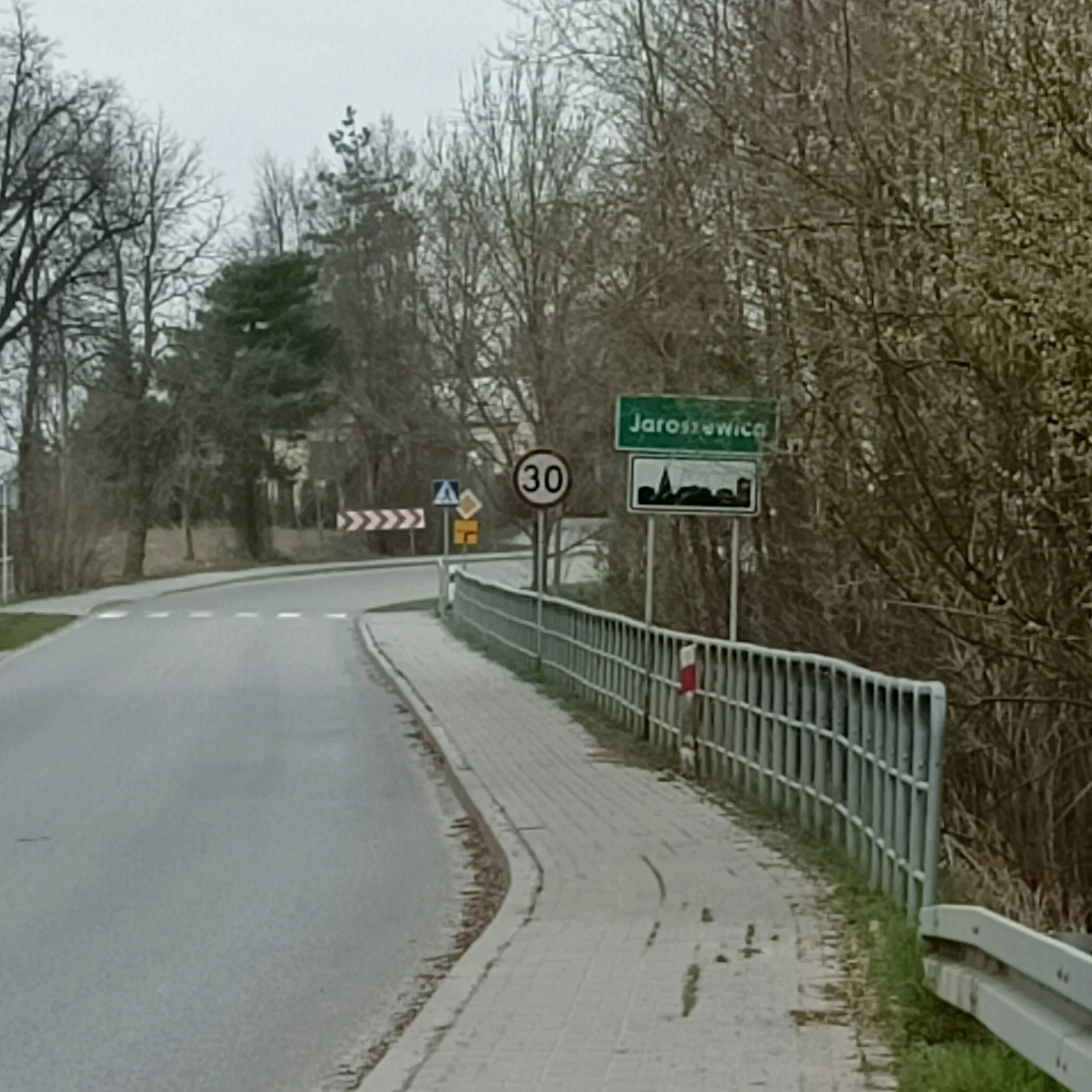 Photo showing: Wjazd do wsi Jaroszewice Województwo lubelskie, gmina Bełżyce
