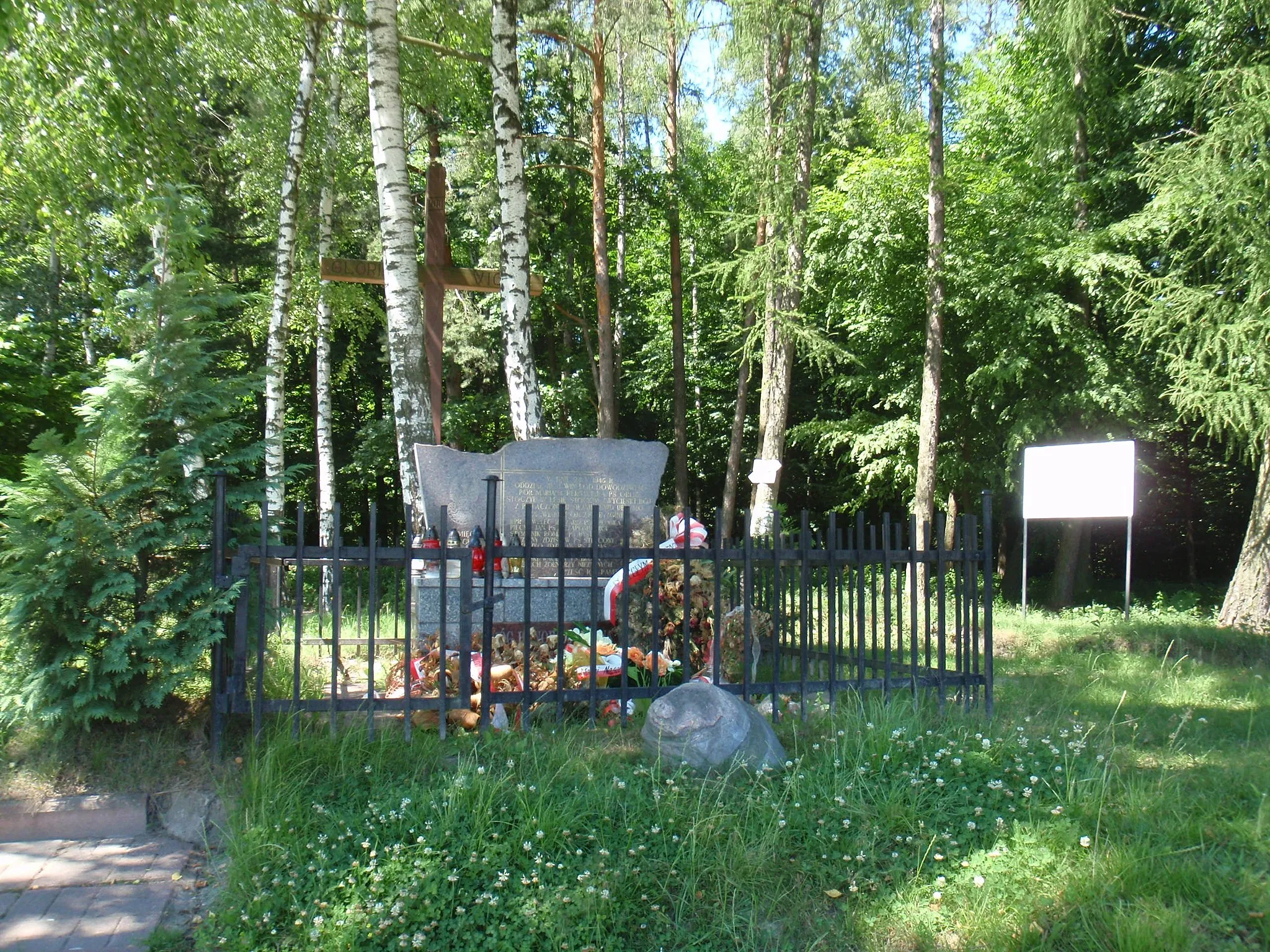 Photo showing: Las Stocki village - monument commemorating fight between anticommunist underground forces and troops of Milicja Obywatelska and NKVD.