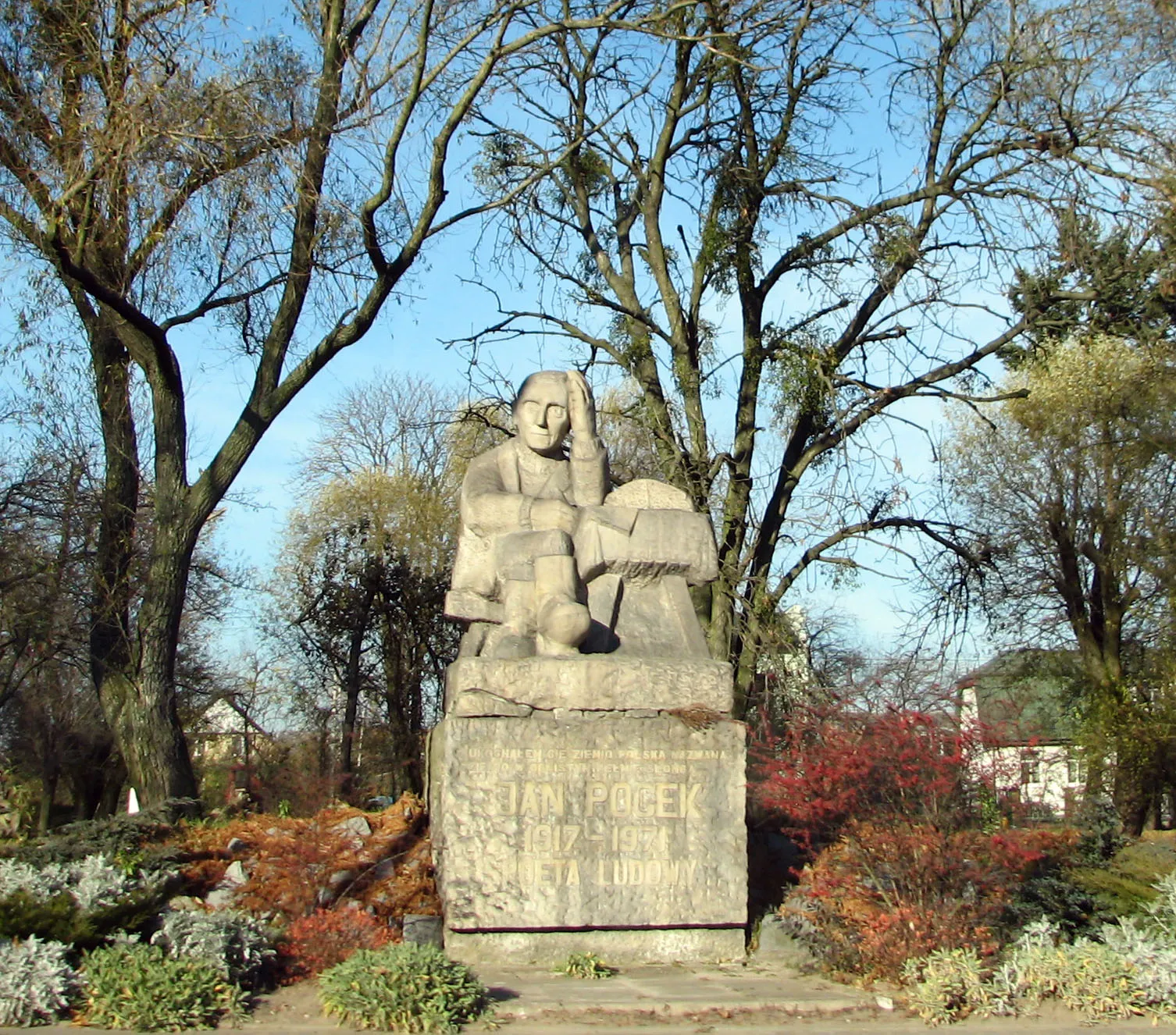 Photo showing: Jan Pocek's monument, Markuszów, Poland