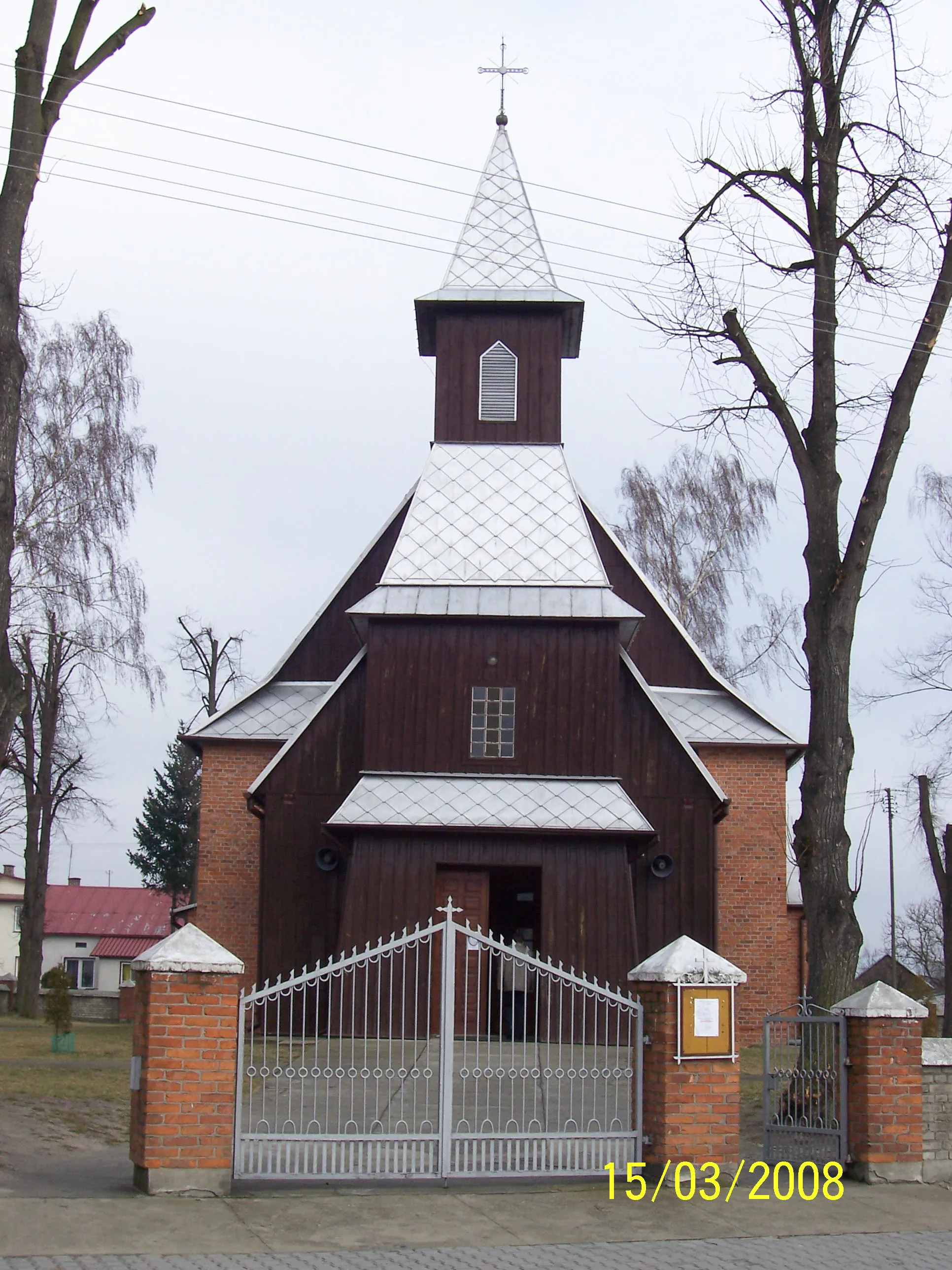 Photo showing: Kościół parafialny św. Józefa Oblubieńca i św. Jana Chrzciciela w Leszkowicach