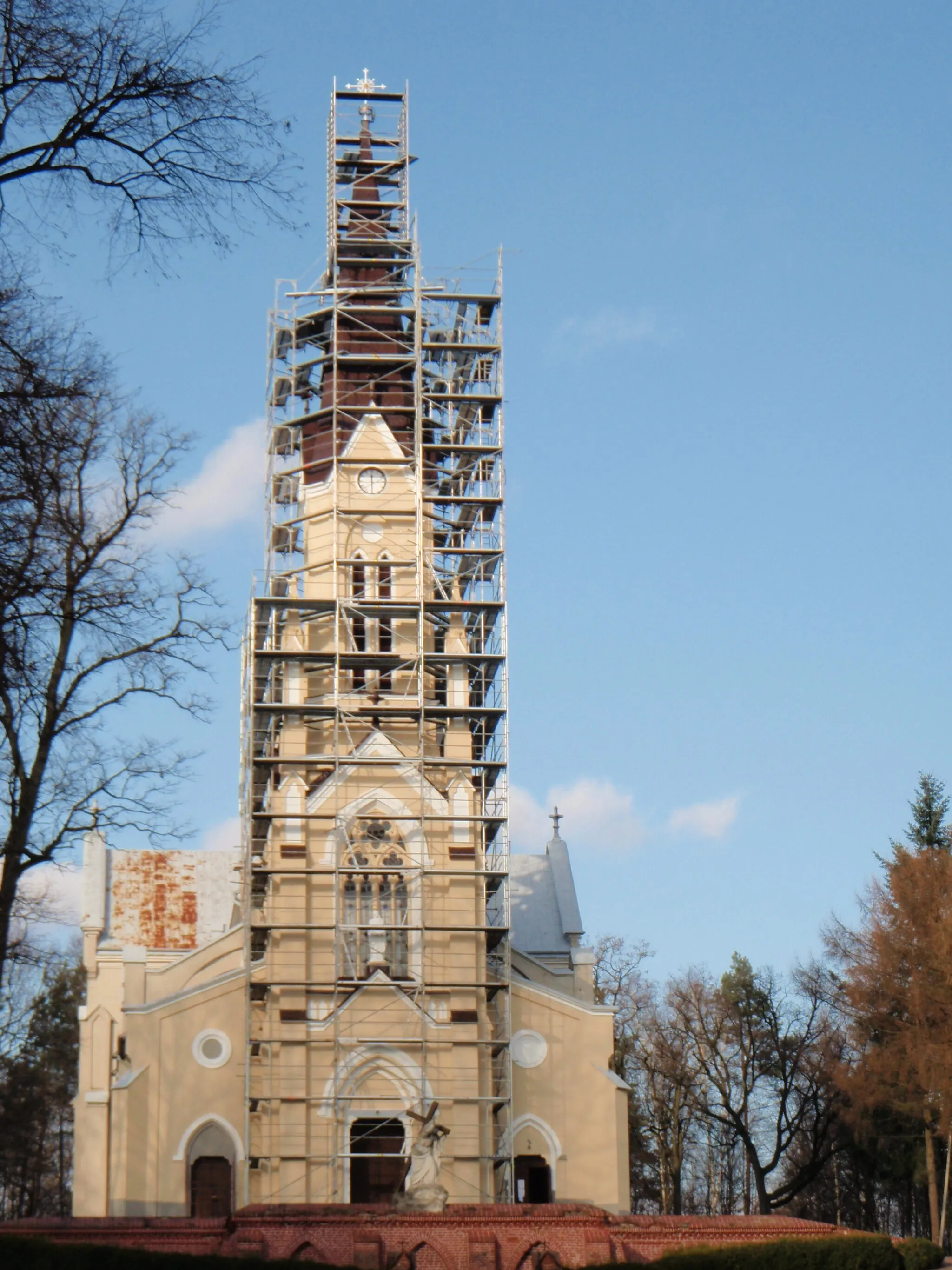 Photo showing: zespół kościoła p.w. Podwyższenia Krzyża
- kościół par. p.w. Podwyższenia Krzyża
- plebania
- cmentarz przy kościele Sobieszyn, gm. Ułęż