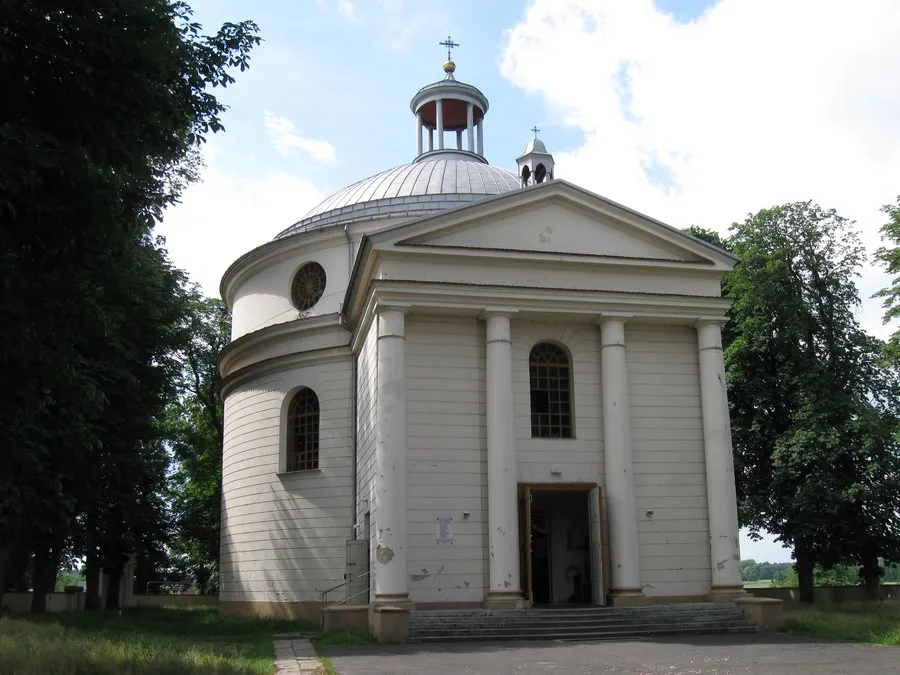 Photo showing: Kościół parafialny p.w. śś. Piotra i Pawła w Żyrzynie