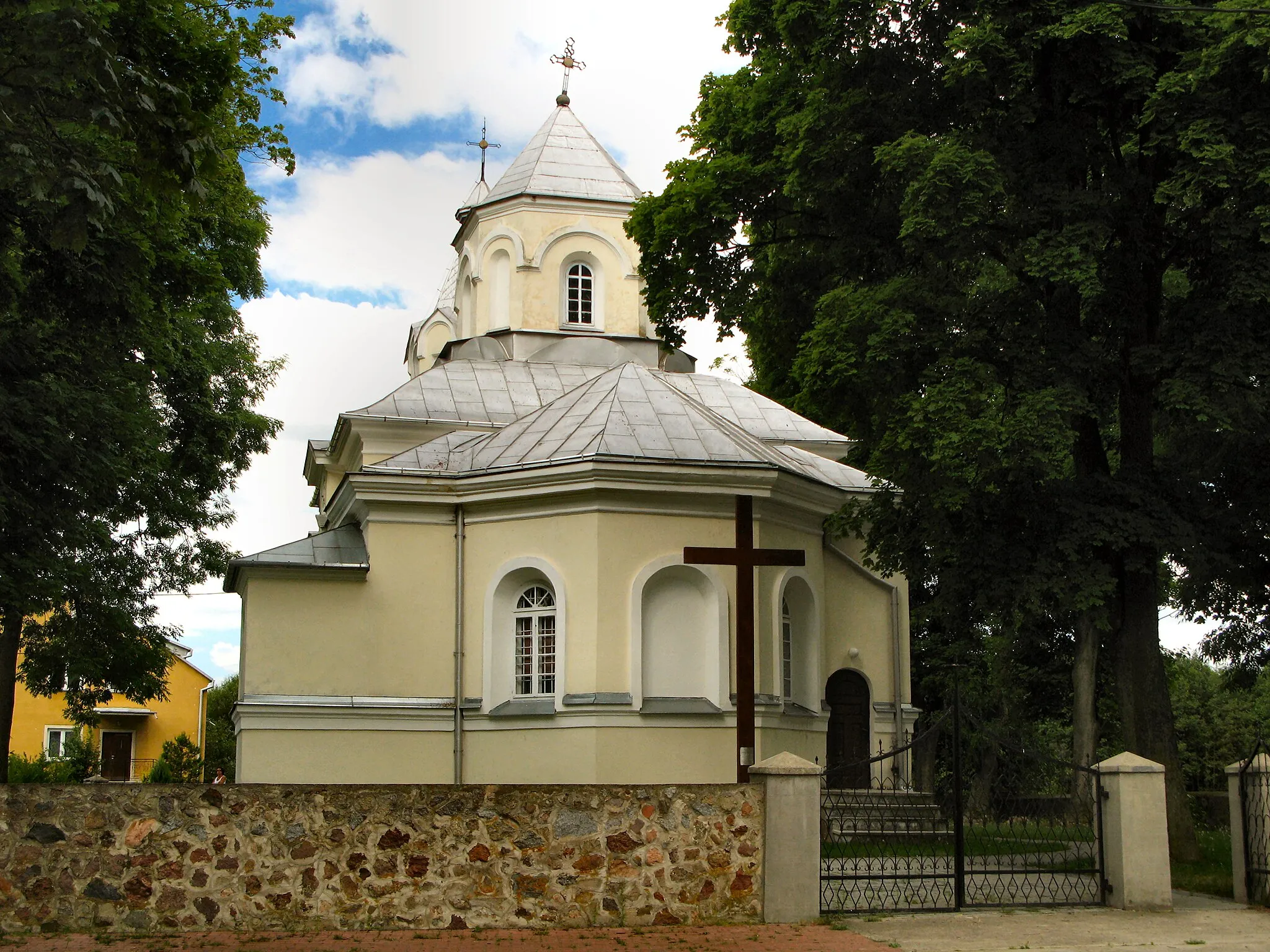 Photo showing: Gnojno - dawna cerkiew prawosławna, obecnie kościół rzymskokatolicki p.w. św. Antoniego Padewskiego, 1875 (zabytek nr rejestr. A/429 z 22.05.1998)