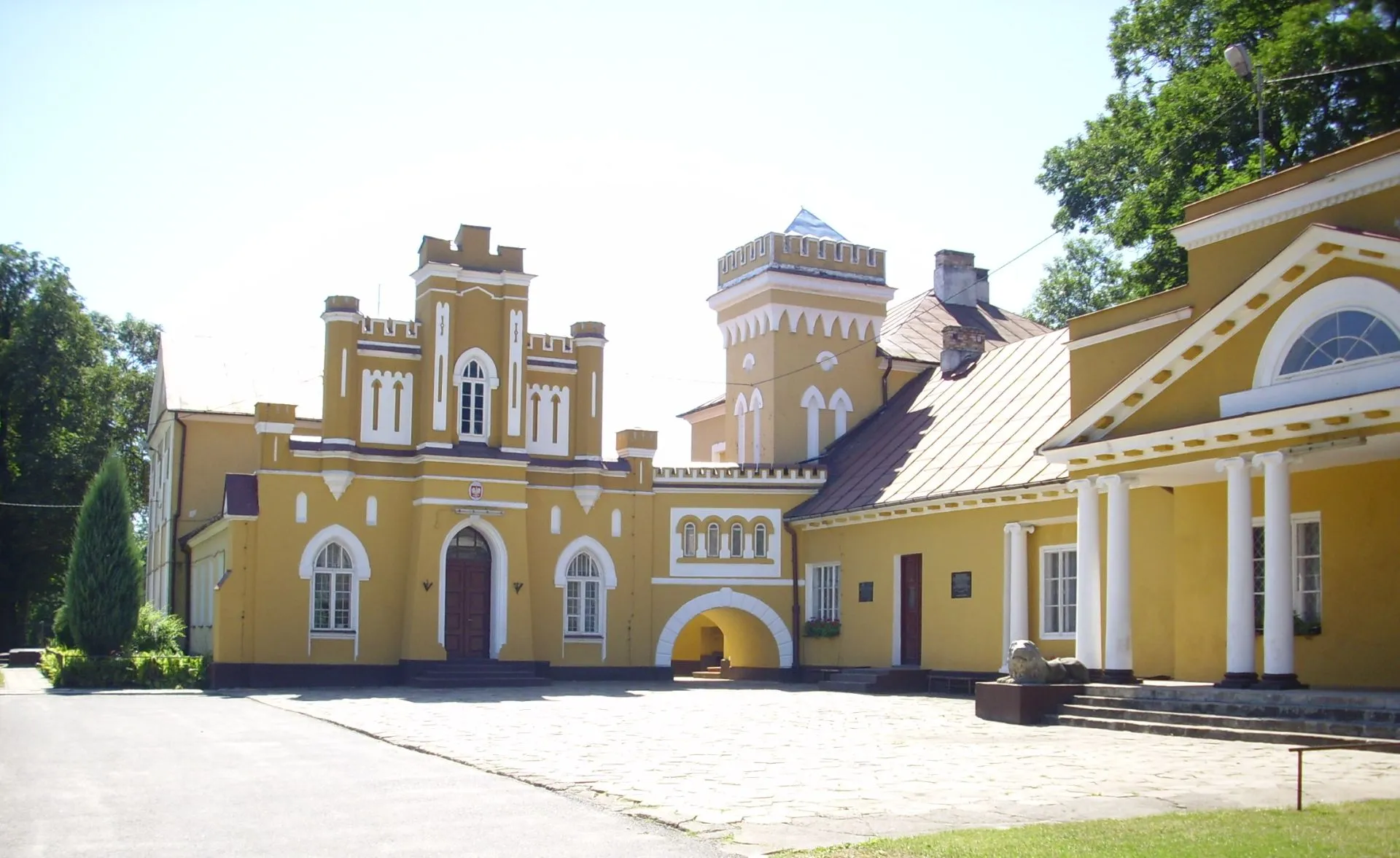 Photo showing: Konstantynów (pow. bialski, woj. lubelskie, Polska). Pałac w stylu neogotyku angielskiego (zabytek nr rejestr. 128).