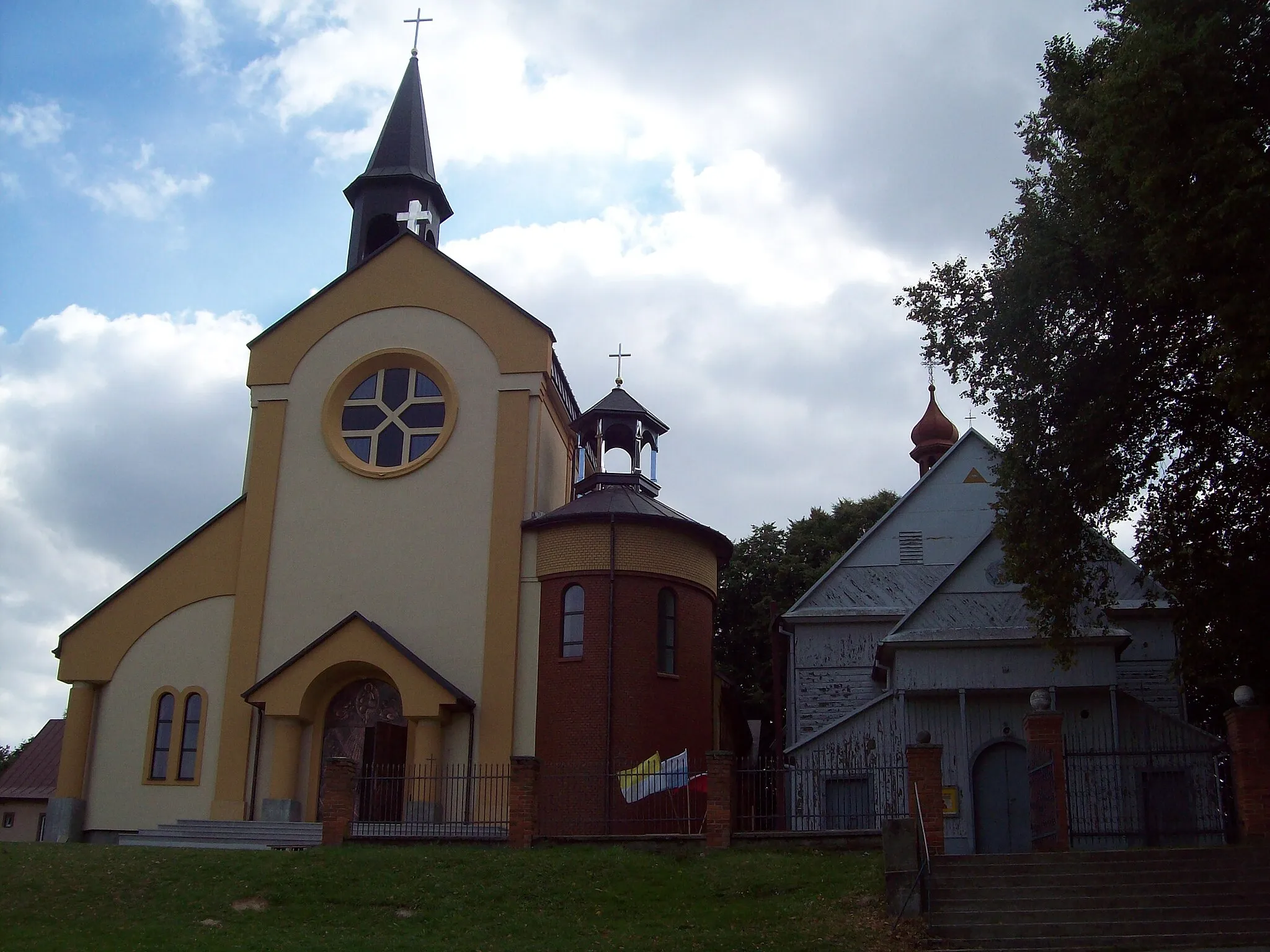 Photo showing: Old and new church in Chrzanów
