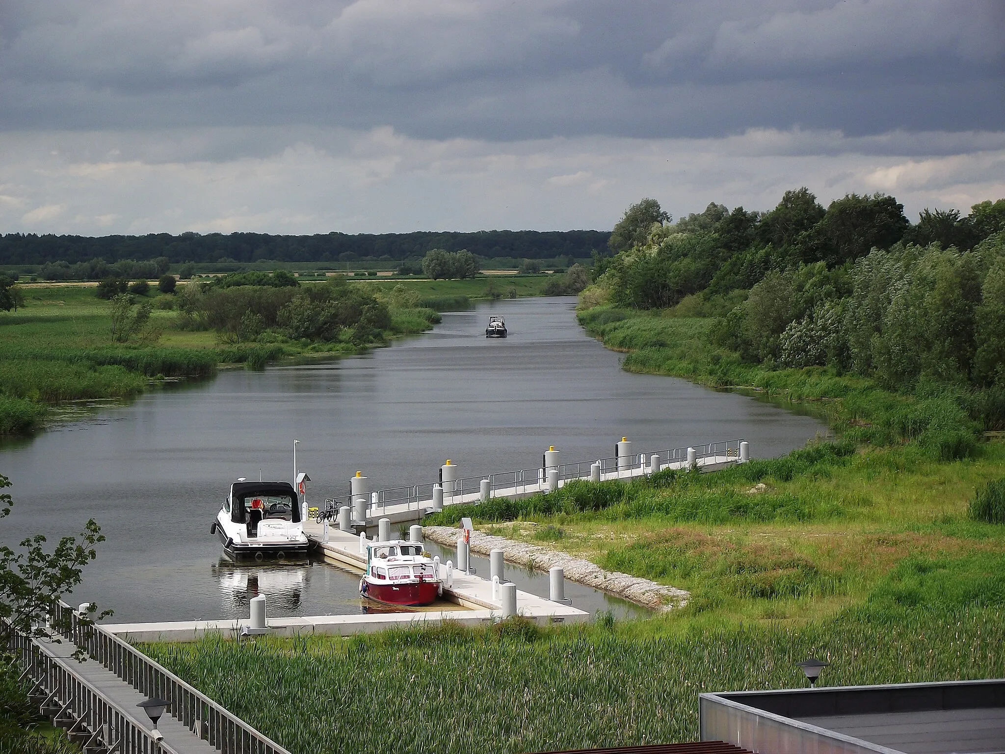 Photo showing: Biała Góra - nowa  nowoczesna marina na Nogacie